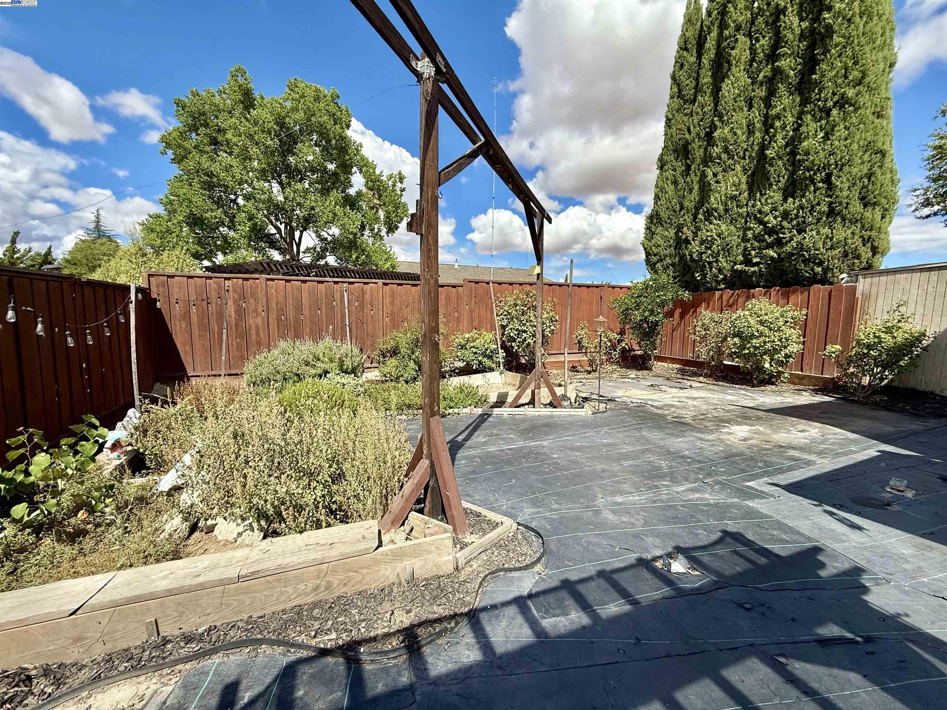 Detail Gallery Image 6 of 33 For 1817 Bluebell Dr, Livermore,  CA 94551 - 2 Beds | 1/1 Baths