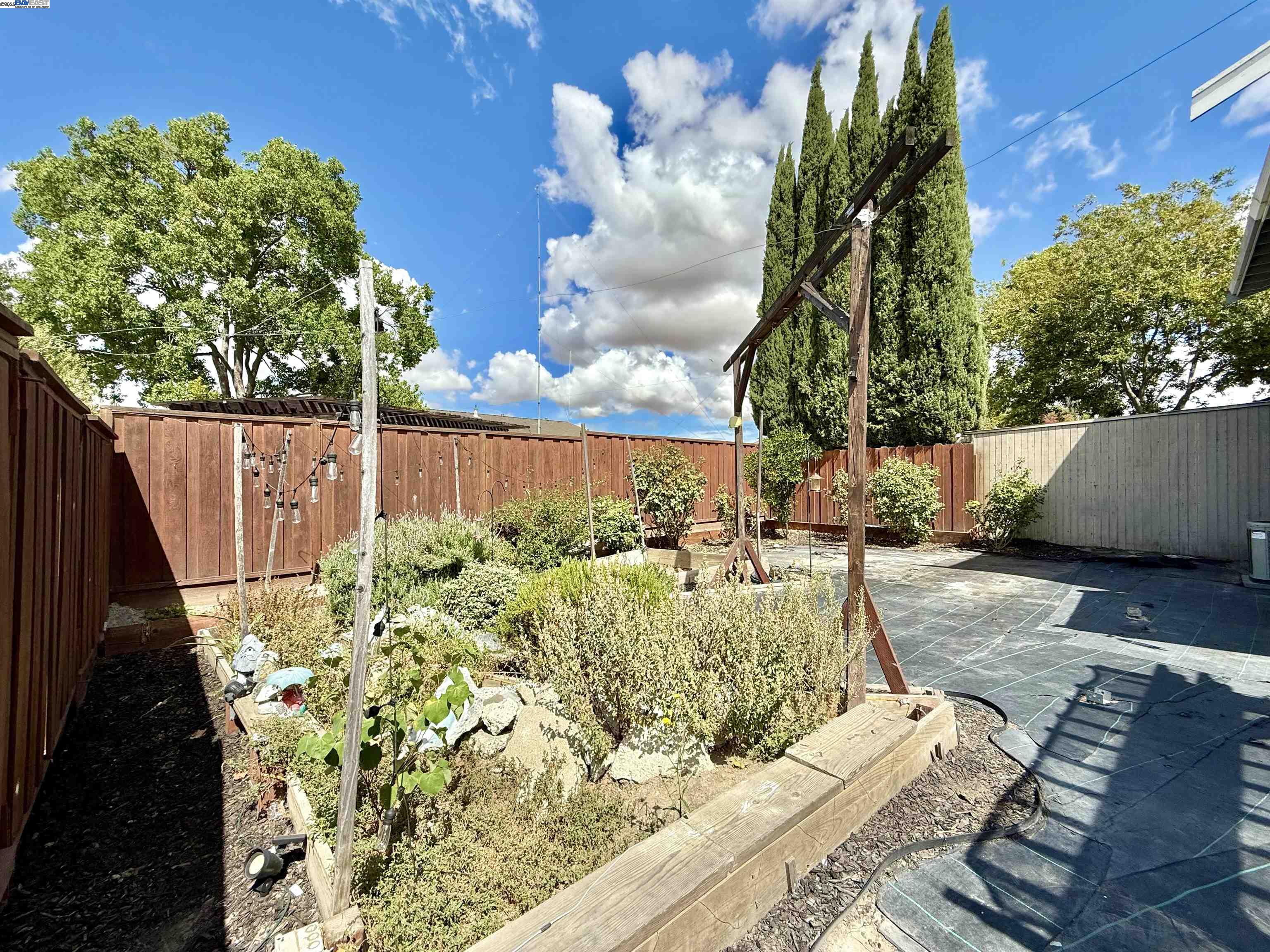 Detail Gallery Image 7 of 33 For 1817 Bluebell Dr, Livermore,  CA 94551 - 2 Beds | 1/1 Baths