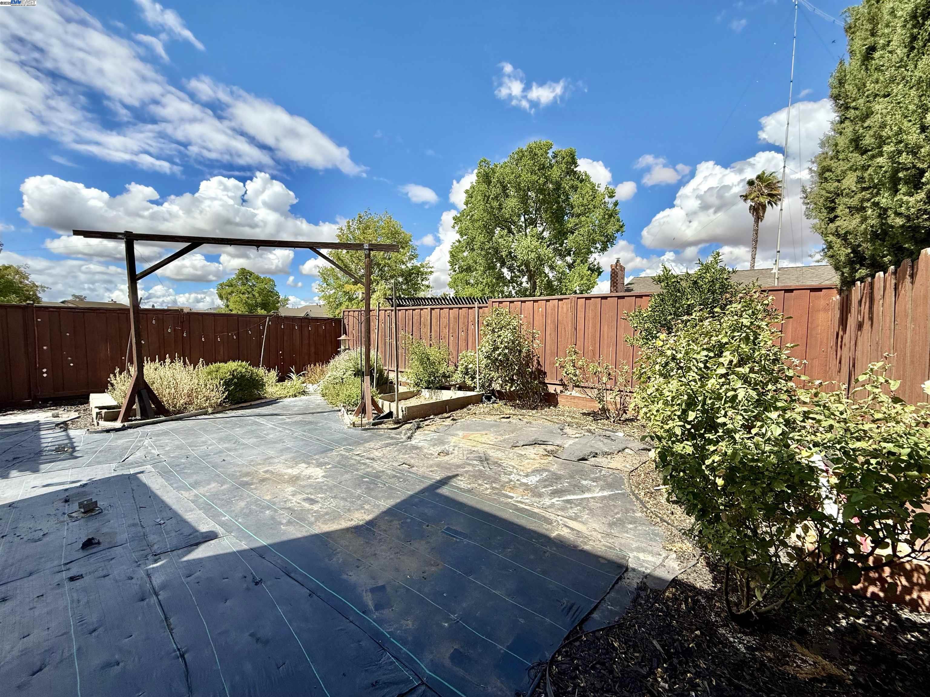 Detail Gallery Image 8 of 33 For 1817 Bluebell Dr, Livermore,  CA 94551 - 2 Beds | 1/1 Baths