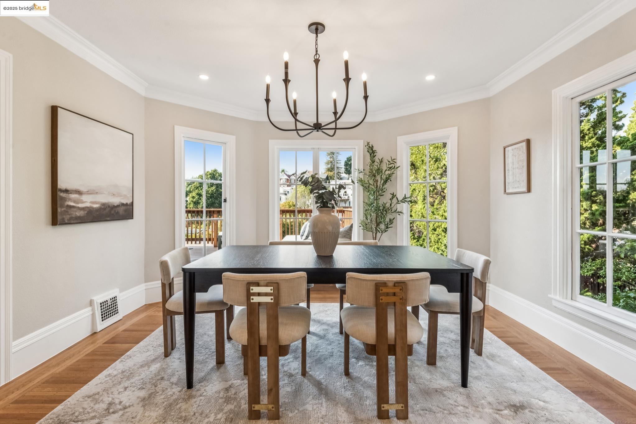 Detail Gallery Image 11 of 57 For 725 Carlston Ave, Oakland,  CA 94610 - 4 Beds | 2 Baths