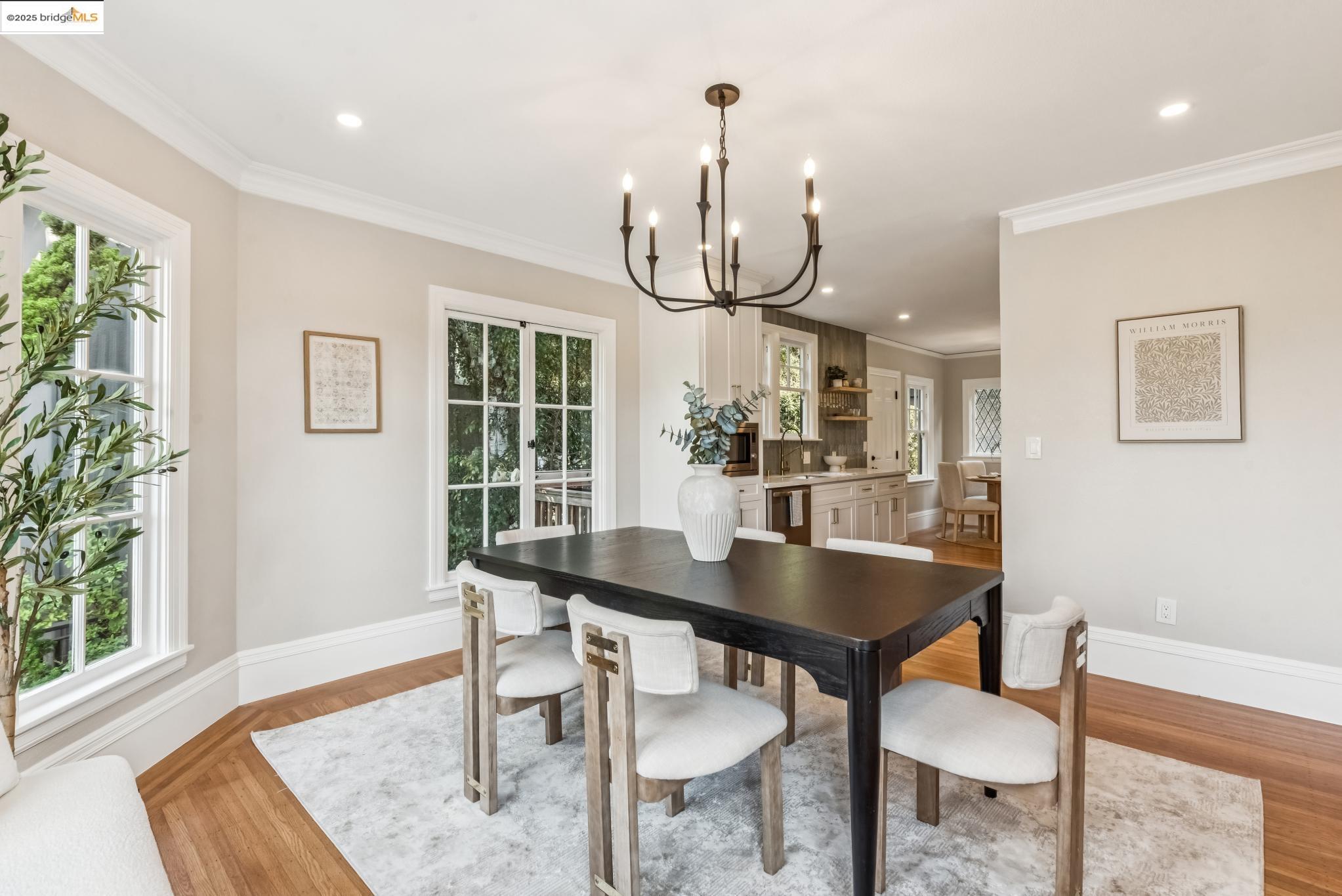 Detail Gallery Image 14 of 57 For 725 Carlston Ave, Oakland,  CA 94610 - 4 Beds | 2 Baths
