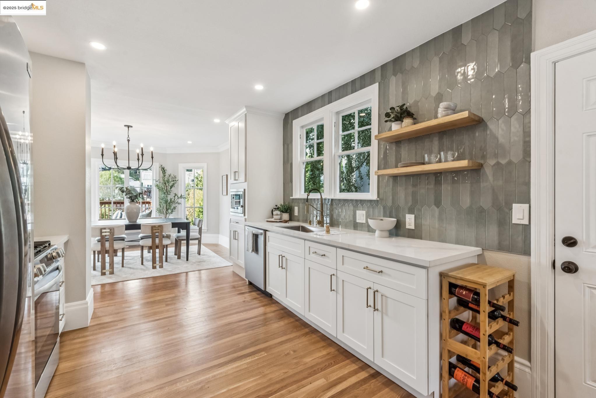 Detail Gallery Image 19 of 57 For 725 Carlston Ave, Oakland,  CA 94610 - 4 Beds | 2 Baths