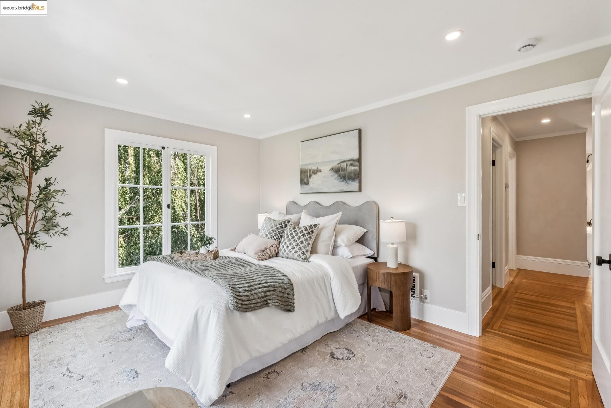 Detail Gallery Image 27 of 57 For 725 Carlston Ave, Oakland,  CA 94610 - 4 Beds | 2 Baths