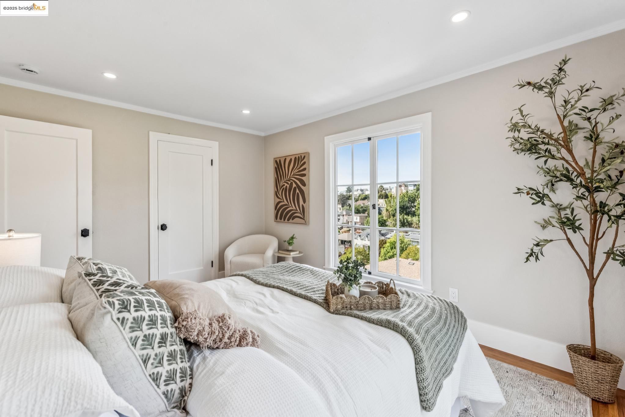 Detail Gallery Image 29 of 57 For 725 Carlston Ave, Oakland,  CA 94610 - 4 Beds | 2 Baths