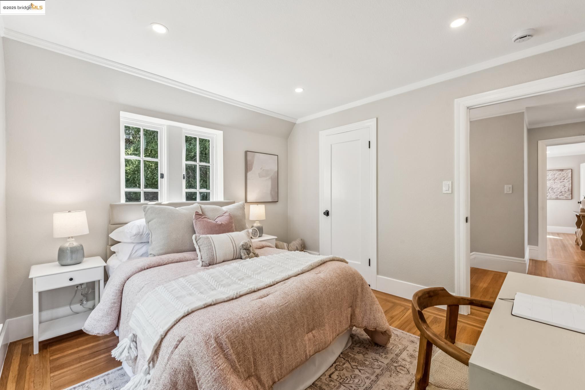 Detail Gallery Image 31 of 57 For 725 Carlston Ave, Oakland,  CA 94610 - 4 Beds | 2 Baths