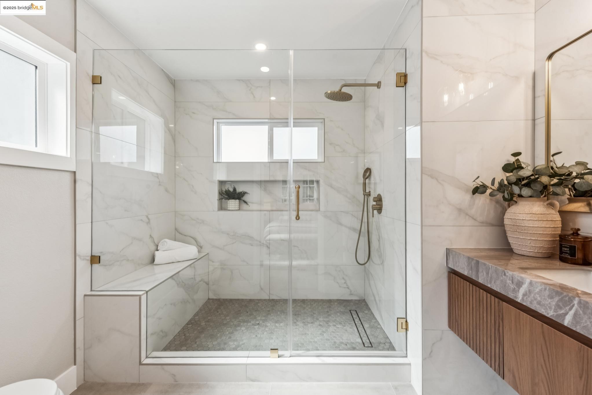 Detail Gallery Image 37 of 57 For 725 Carlston Ave, Oakland,  CA 94610 - 4 Beds | 2 Baths
