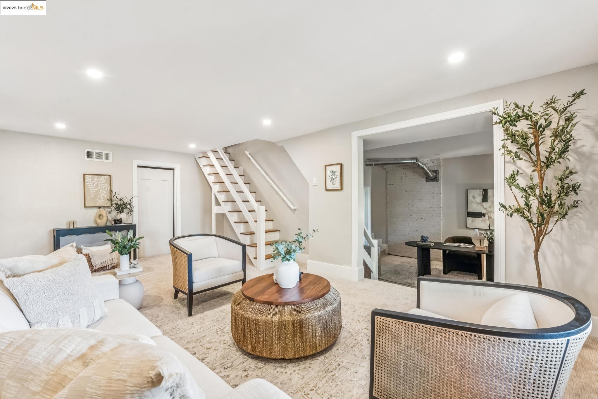 Detail Gallery Image 41 of 57 For 725 Carlston Ave, Oakland,  CA 94610 - 4 Beds | 2 Baths
