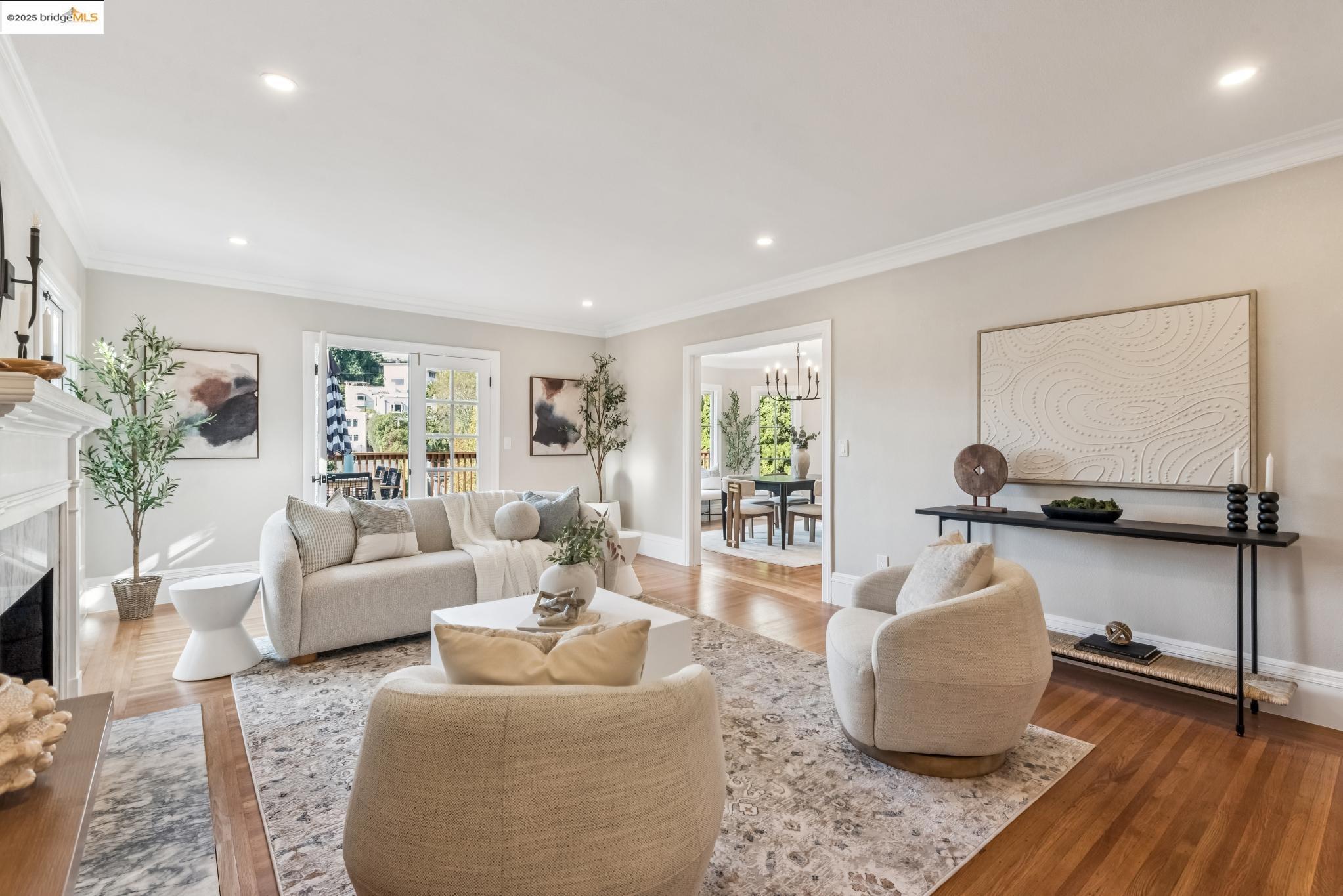 Detail Gallery Image 8 of 57 For 725 Carlston Ave, Oakland,  CA 94610 - 4 Beds | 2 Baths