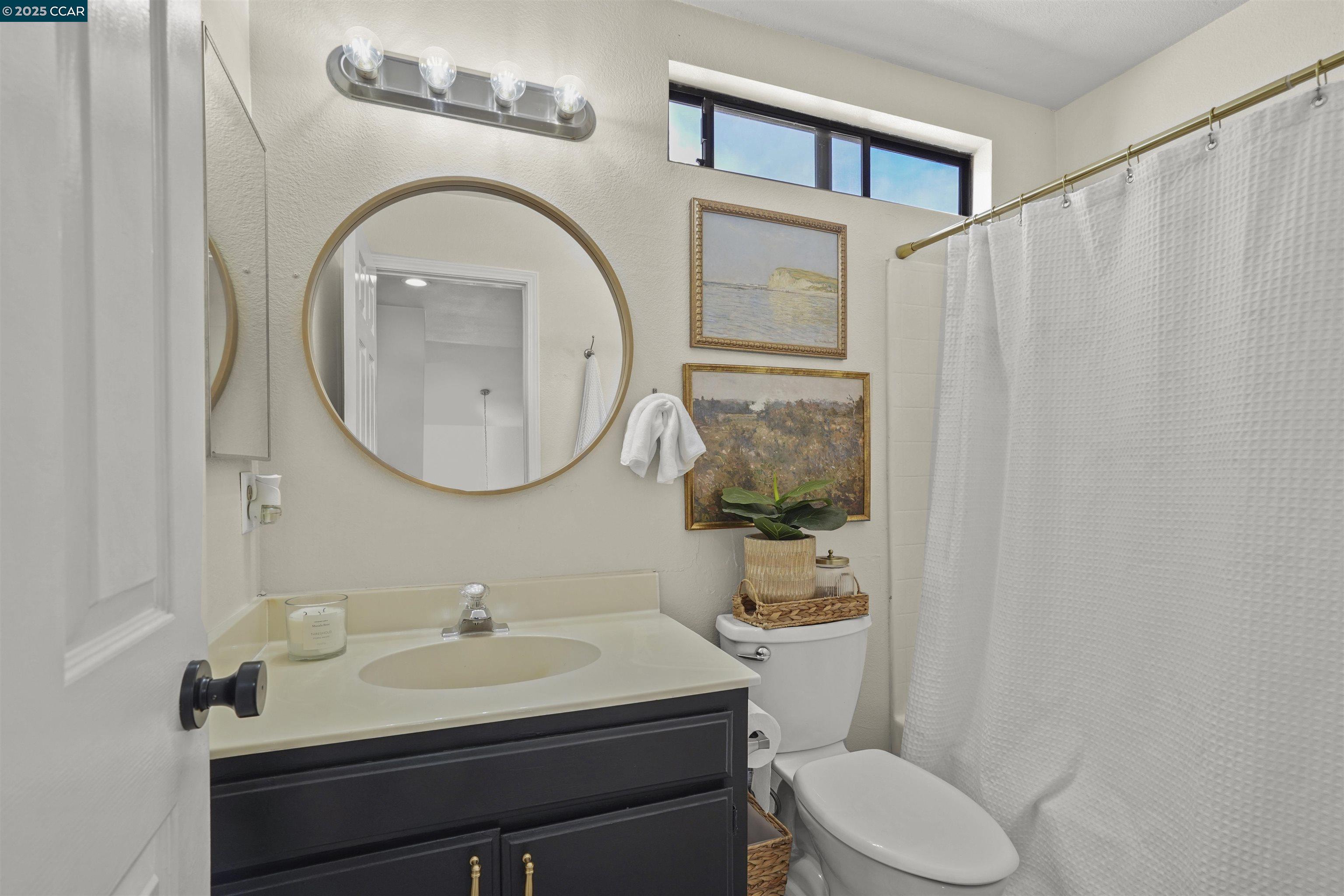 Detail Gallery Image 22 of 37 For 1031 Burnham, Pittsburg,  CA 94565 - 4 Beds | 2/1 Baths