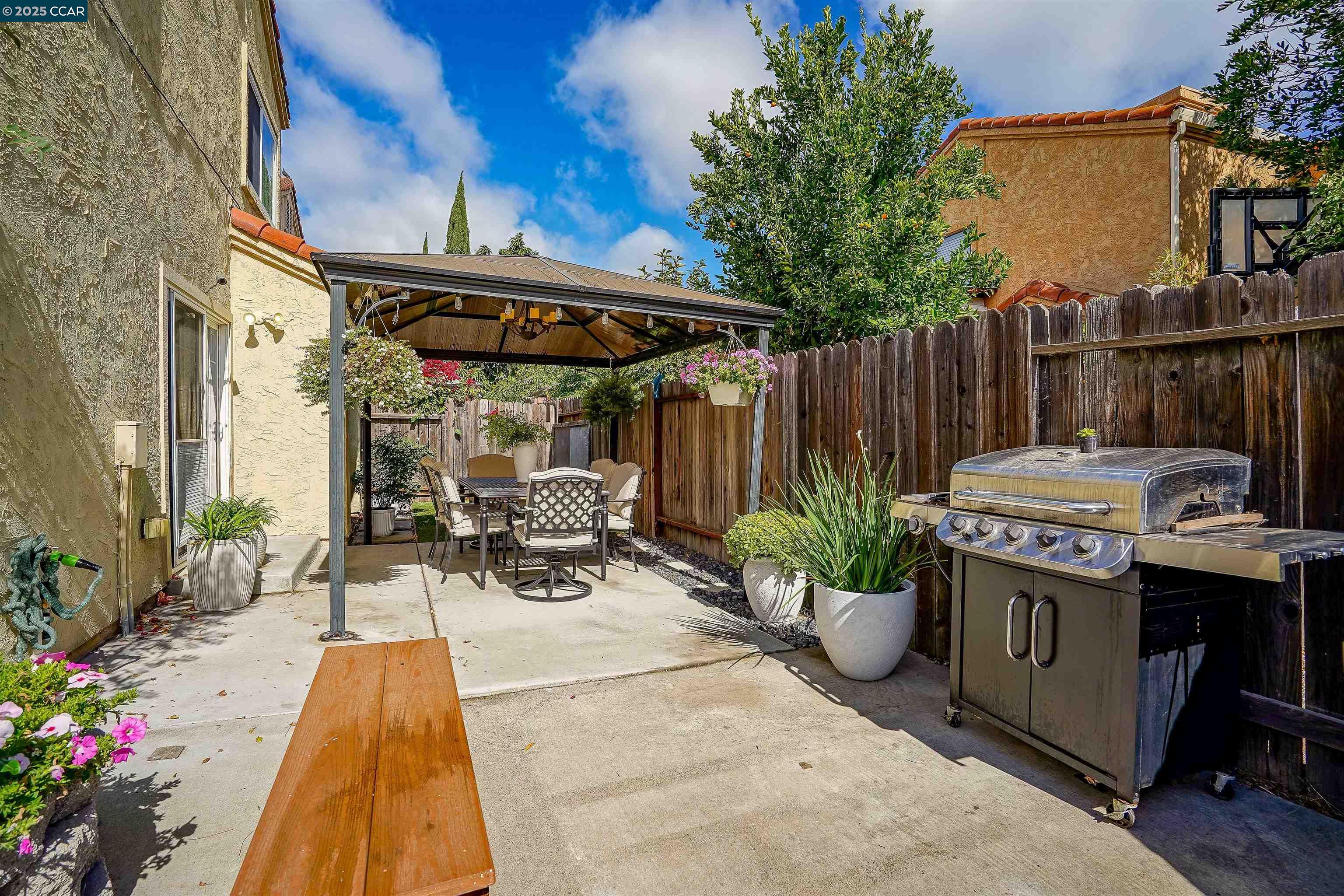 Detail Gallery Image 33 of 37 For 1031 Burnham, Pittsburg,  CA 94565 - 4 Beds | 2/1 Baths