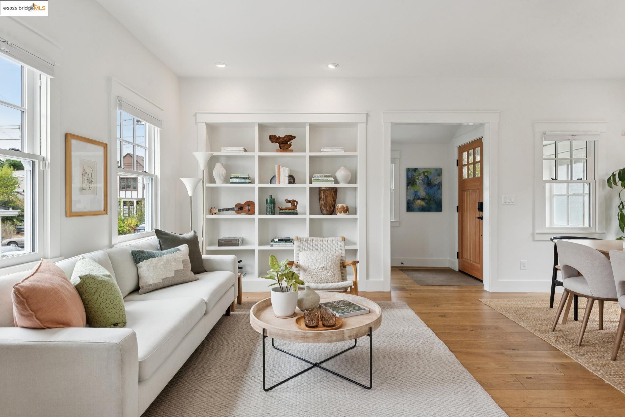 Detail Gallery Image 10 of 59 For 1630 Derby St, Berkeley,  CA 94703 - 5 Beds | 3/1 Baths