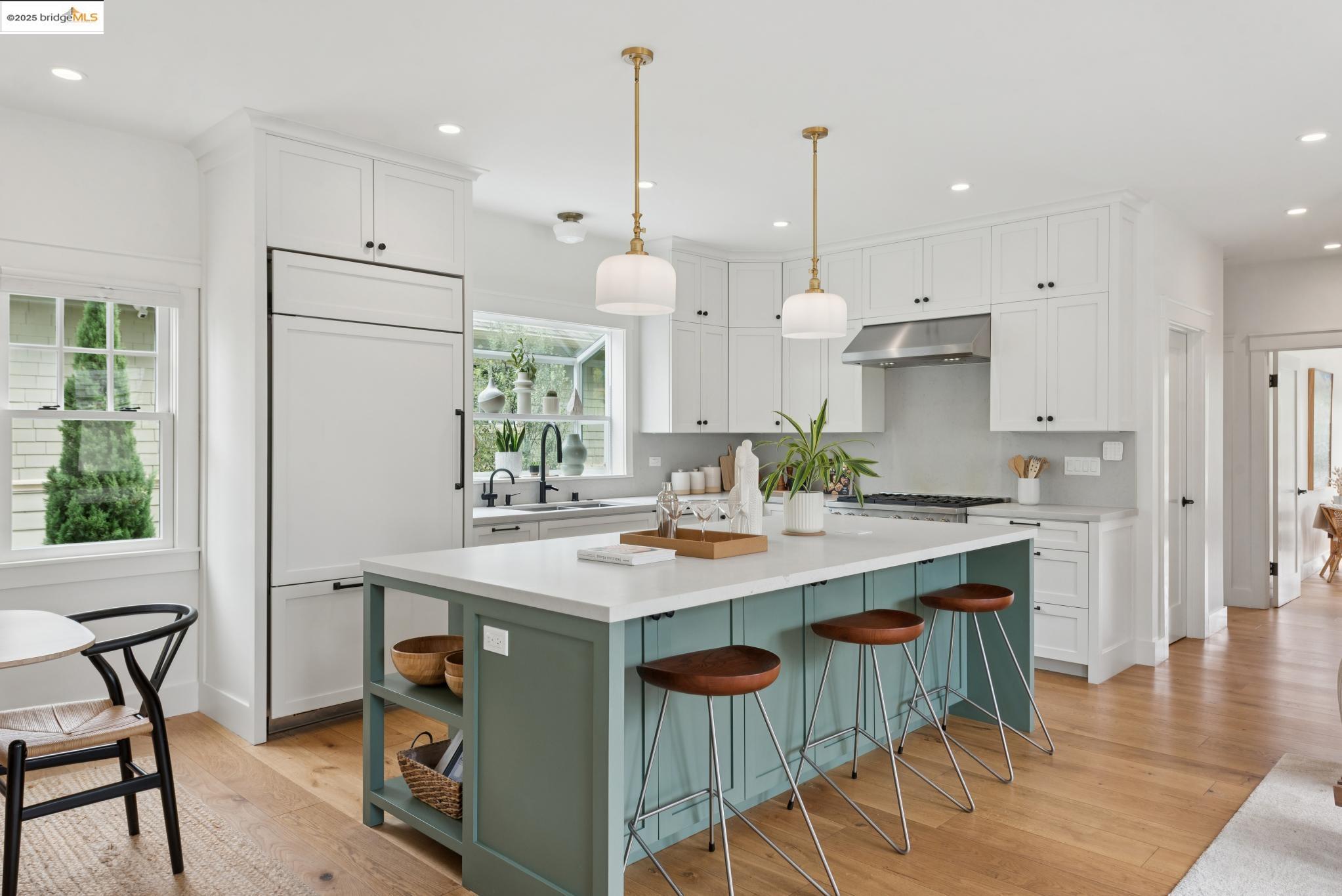 Detail Gallery Image 19 of 59 For 1630 Derby St, Berkeley,  CA 94703 - 5 Beds | 3/1 Baths