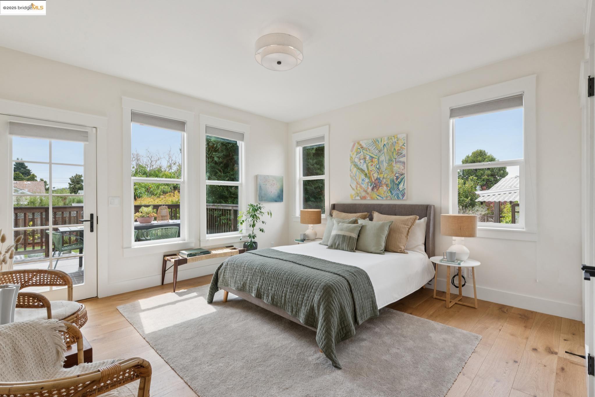 Detail Gallery Image 23 of 59 For 1630 Derby St, Berkeley,  CA 94703 - 5 Beds | 3/1 Baths