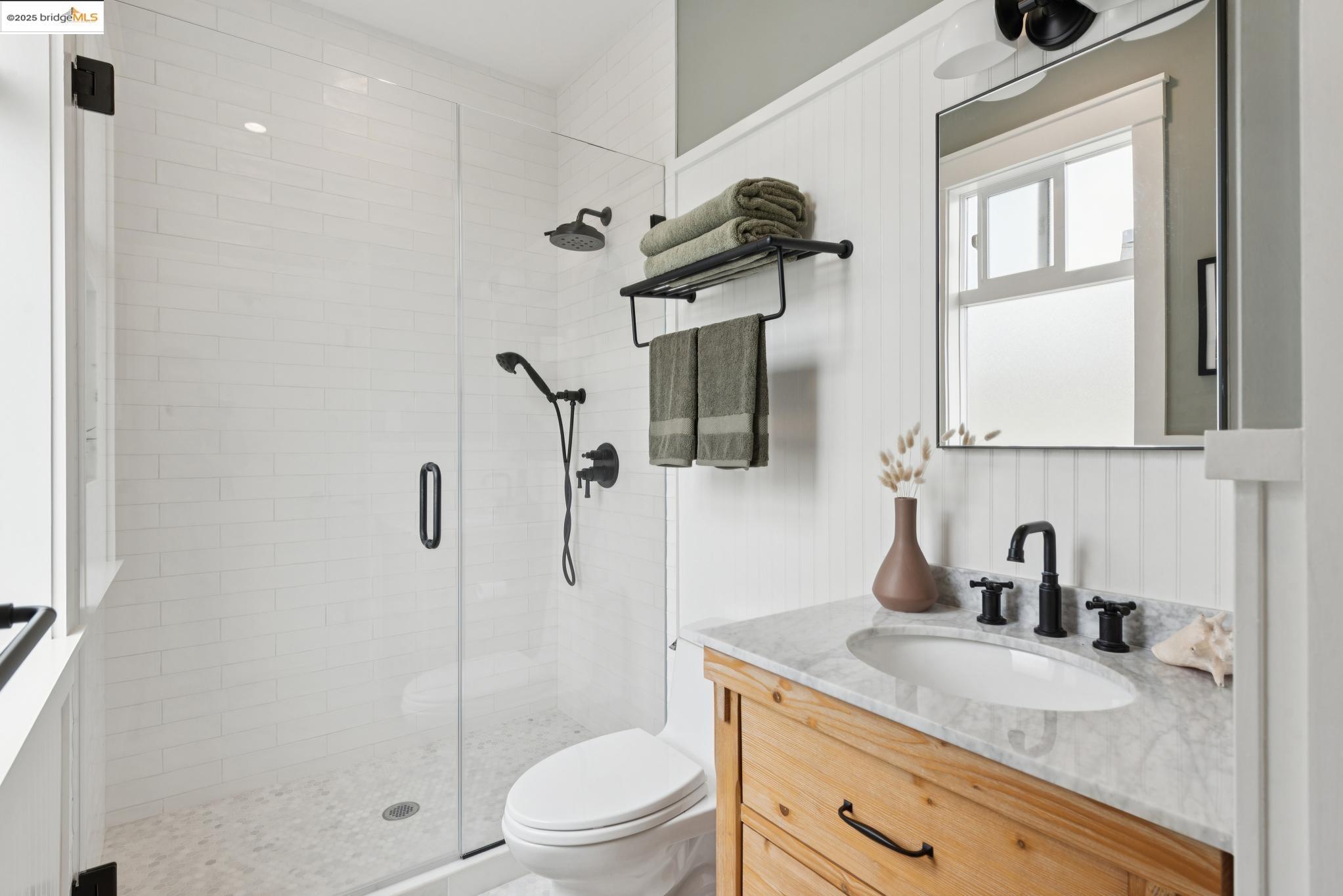Detail Gallery Image 25 of 59 For 1630 Derby St, Berkeley,  CA 94703 - 5 Beds | 3/1 Baths