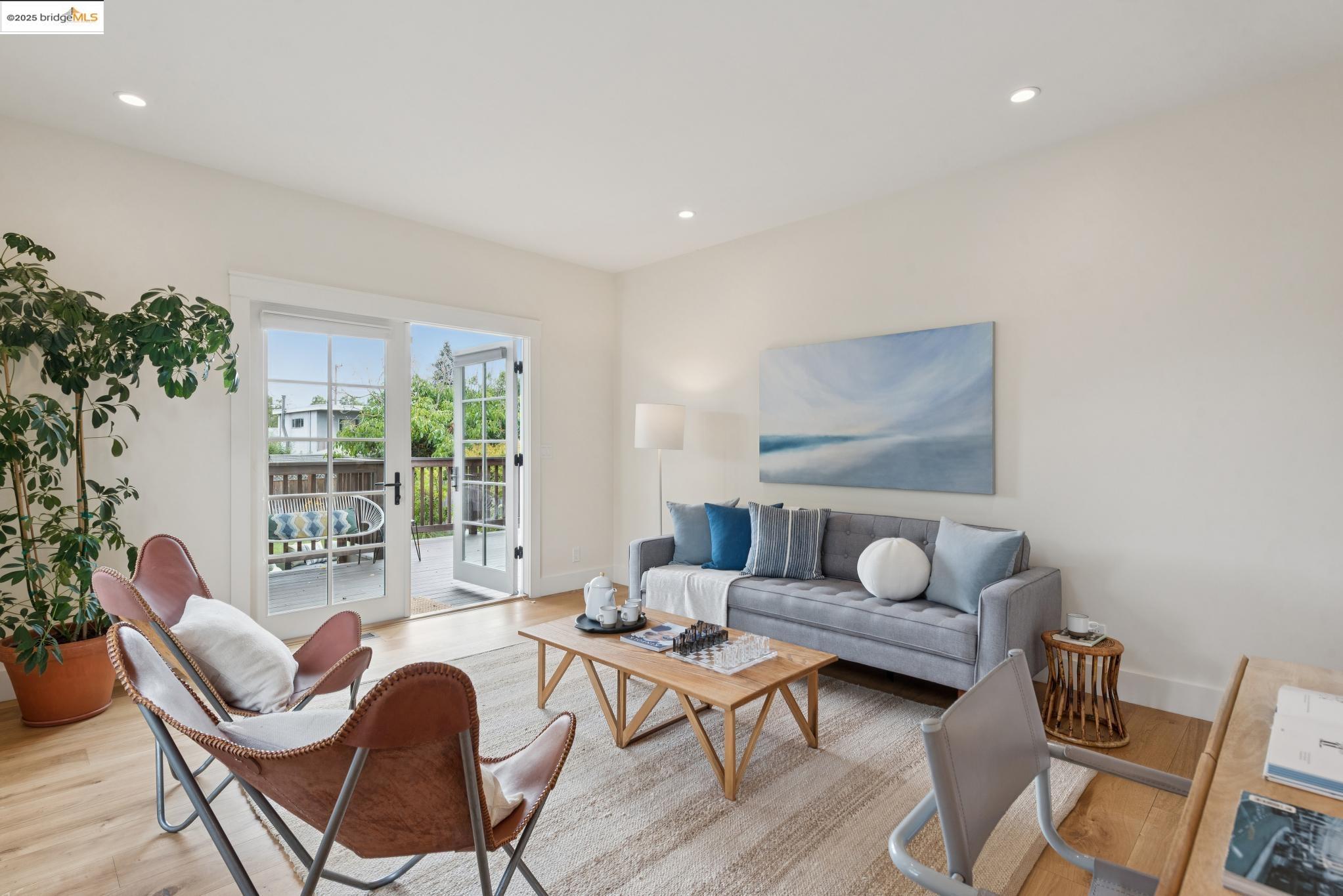 Detail Gallery Image 27 of 59 For 1630 Derby St, Berkeley,  CA 94703 - 5 Beds | 3/1 Baths