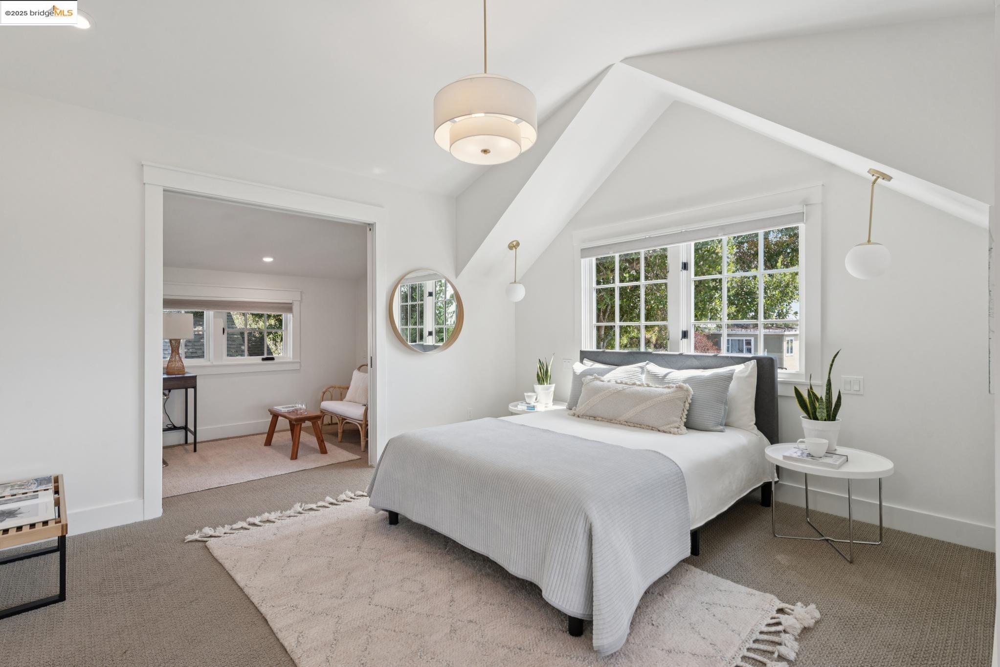 Detail Gallery Image 31 of 59 For 1630 Derby St, Berkeley,  CA 94703 - 5 Beds | 3/1 Baths