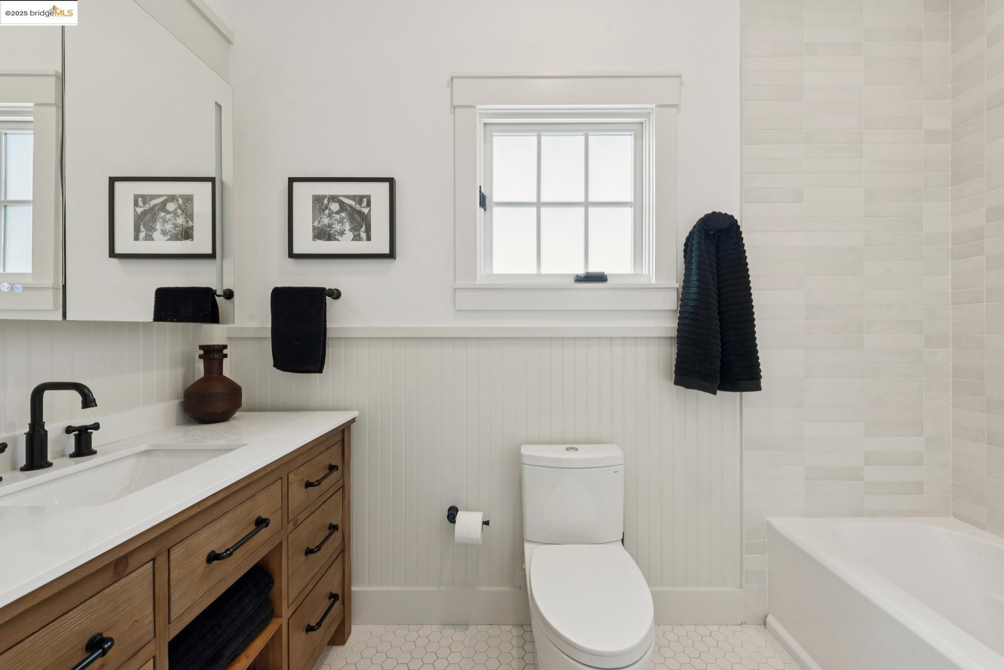 Detail Gallery Image 40 of 59 For 1630 Derby St, Berkeley,  CA 94703 - 5 Beds | 3/1 Baths