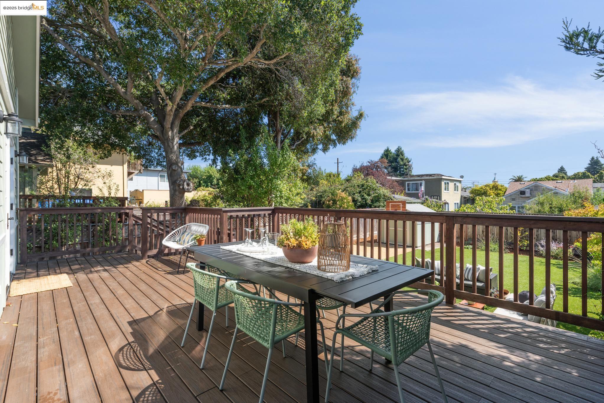 Detail Gallery Image 46 of 59 For 1630 Derby St, Berkeley,  CA 94703 - 5 Beds | 3/1 Baths