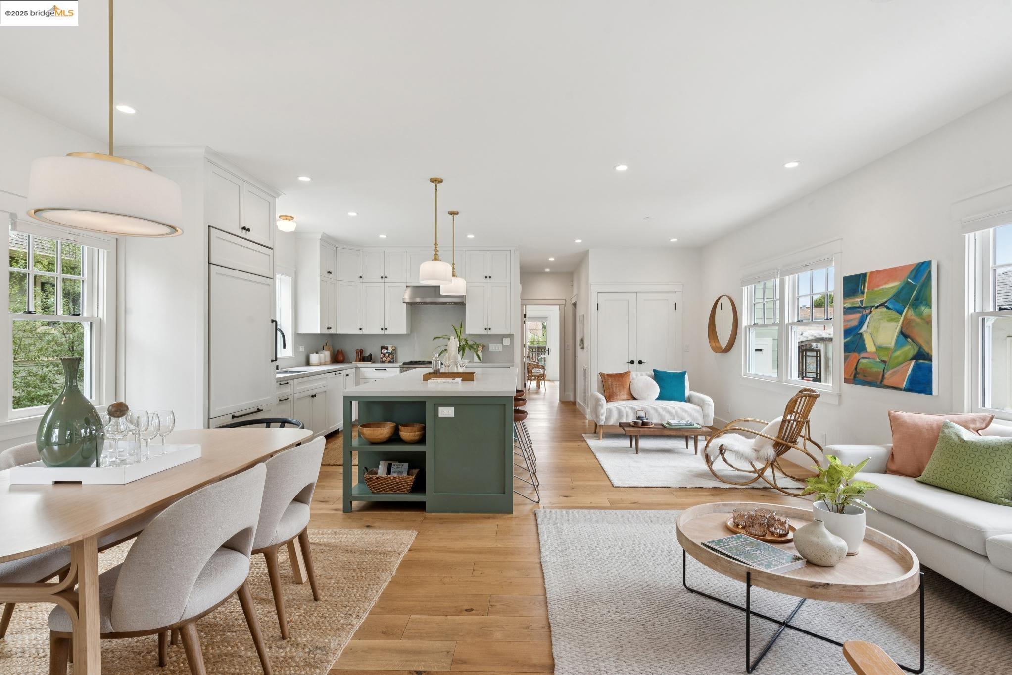 Detail Gallery Image 8 of 59 For 1630 Derby St, Berkeley,  CA 94703 - 5 Beds | 3/1 Baths