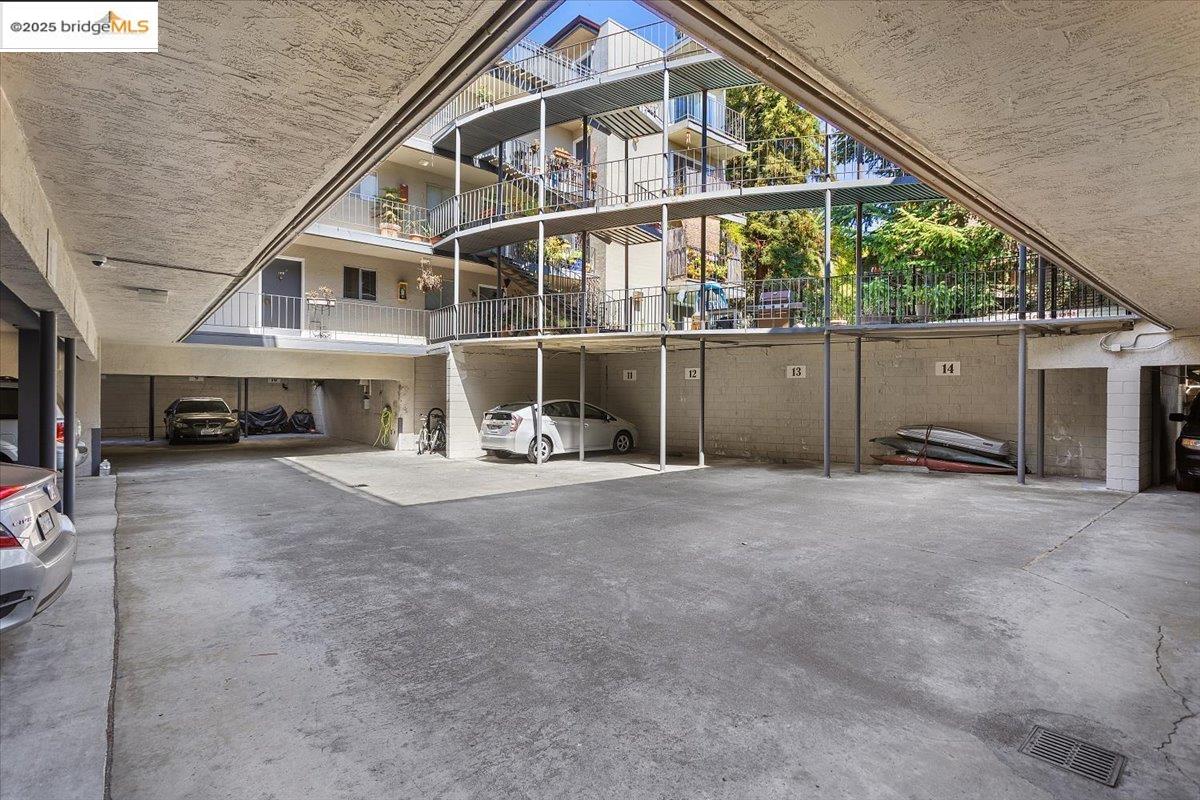 Detail Gallery Image 13 of 19 For 671 Vernon St, Oakland,  CA 94610 - – Beds | – Baths