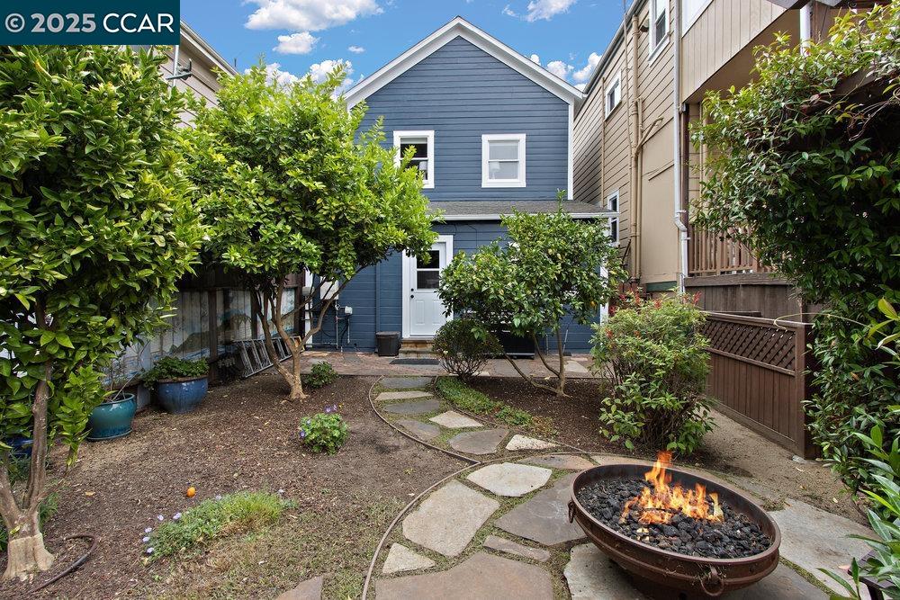 Detail Gallery Image 31 of 50 For 1613 Stanton St, Alameda,  CA 94501 - 3 Beds | 2 Baths