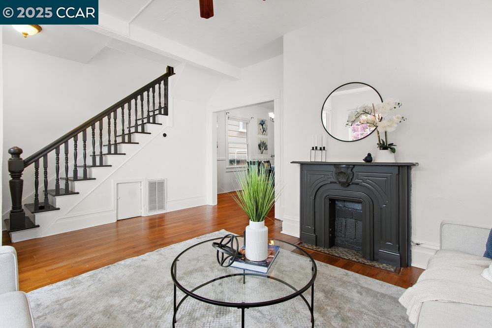 Detail Gallery Image 8 of 50 For 1613 Stanton St, Alameda,  CA 94501 - 3 Beds | 2 Baths
