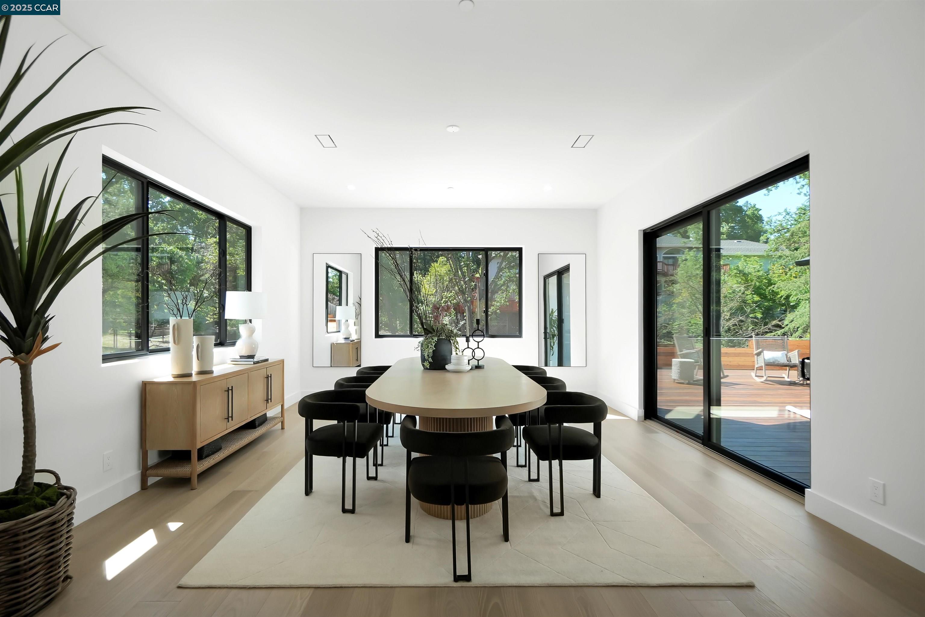 Detail Gallery Image 11 of 44 For 1080 Scots Ln, Walnut Creek,  CA 94596 - 6 Beds | 4/1 Baths