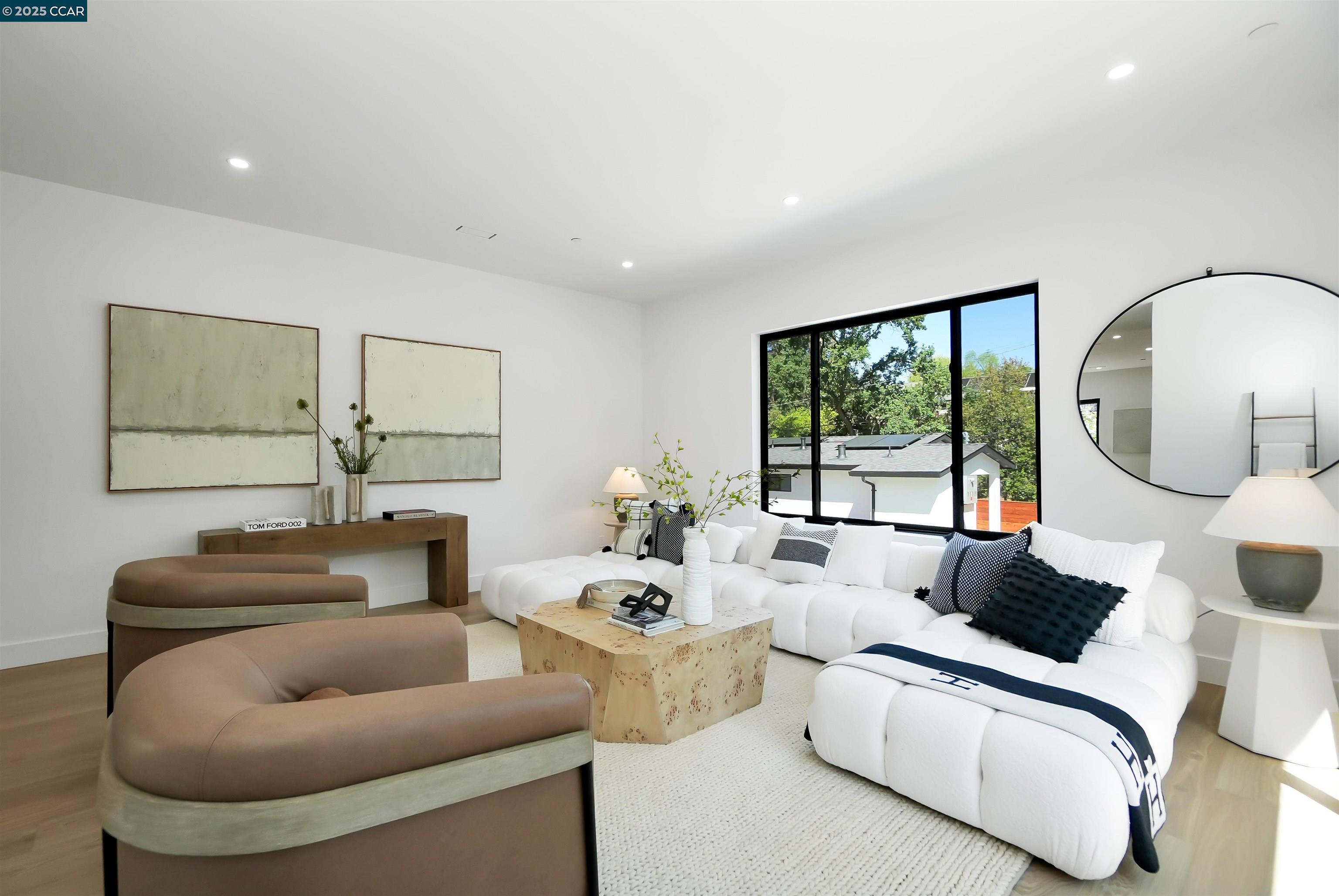 Detail Gallery Image 17 of 44 For 1080 Scots Ln, Walnut Creek,  CA 94596 - 6 Beds | 4/1 Baths