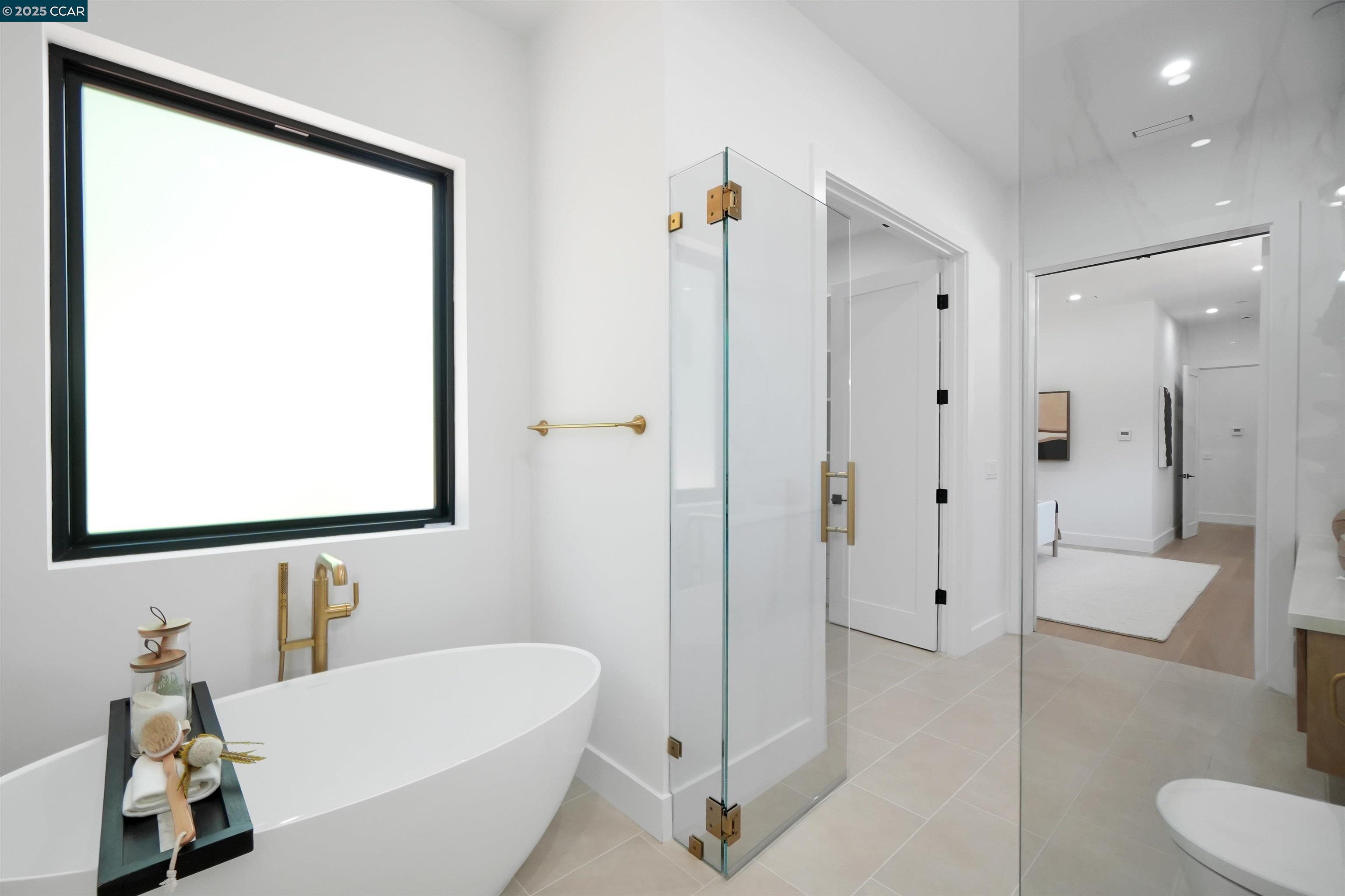Detail Gallery Image 20 of 44 For 1080 Scots Ln, Walnut Creek,  CA 94596 - 6 Beds | 4/1 Baths