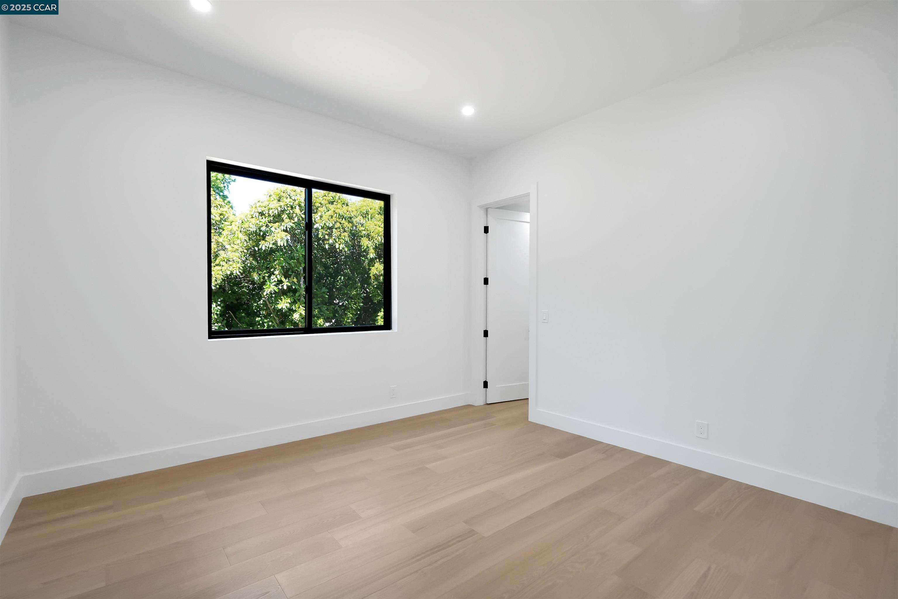 Detail Gallery Image 30 of 44 For 1080 Scots Ln, Walnut Creek,  CA 94596 - 6 Beds | 4/1 Baths