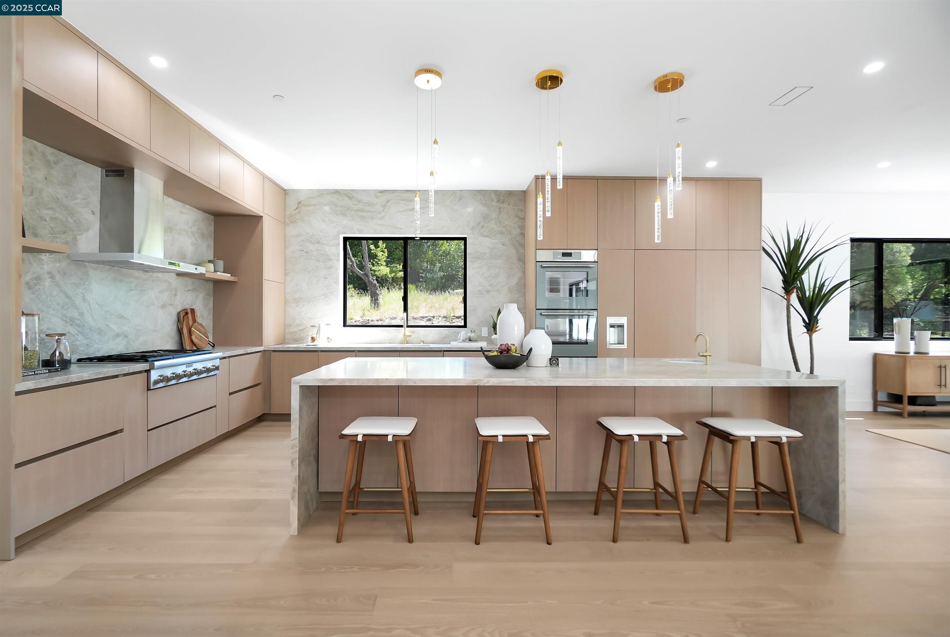 Detail Gallery Image 9 of 44 For 1080 Scots Ln, Walnut Creek,  CA 94596 - 6 Beds | 4/1 Baths