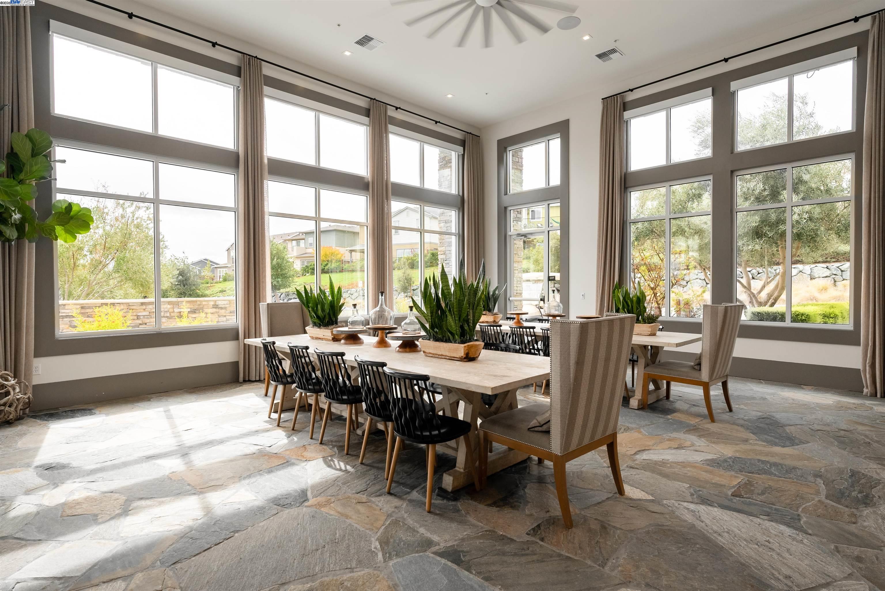 Detail Gallery Image 32 of 38 For 4386 Healdsburg Way, Dublin,  CA 94568 - 4 Beds | 3/1 Baths