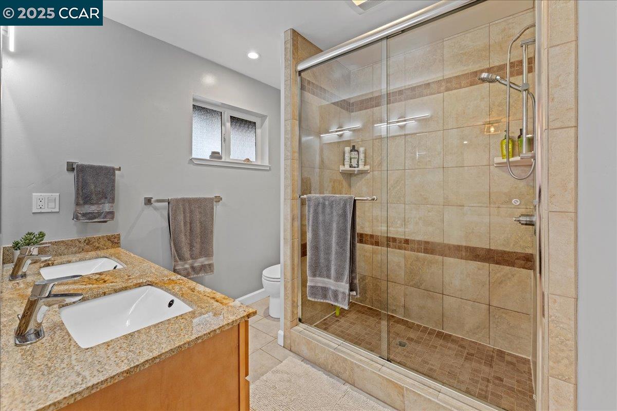 Detail Gallery Image 25 of 42 For 1236 Highland Blvd, Hayward,  CA 94542 - 3 Beds | 2 Baths