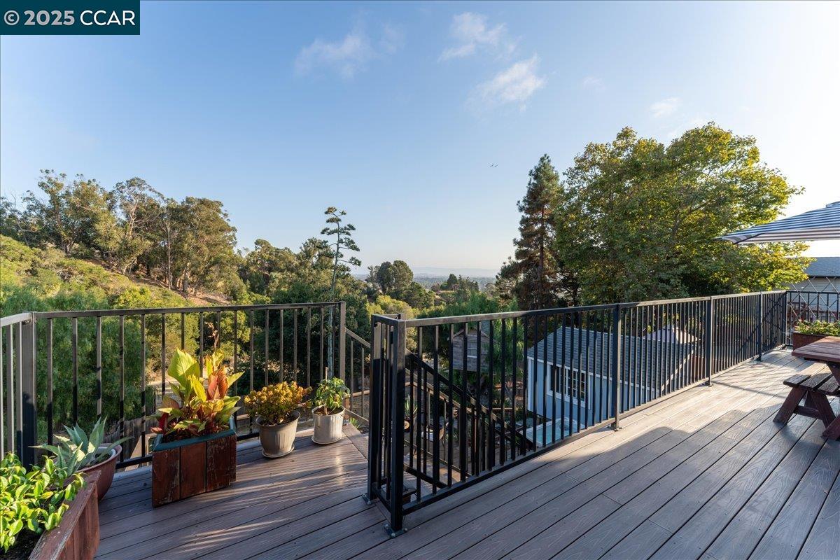 Detail Gallery Image 26 of 42 For 1236 Highland Blvd, Hayward,  CA 94542 - 3 Beds | 2 Baths