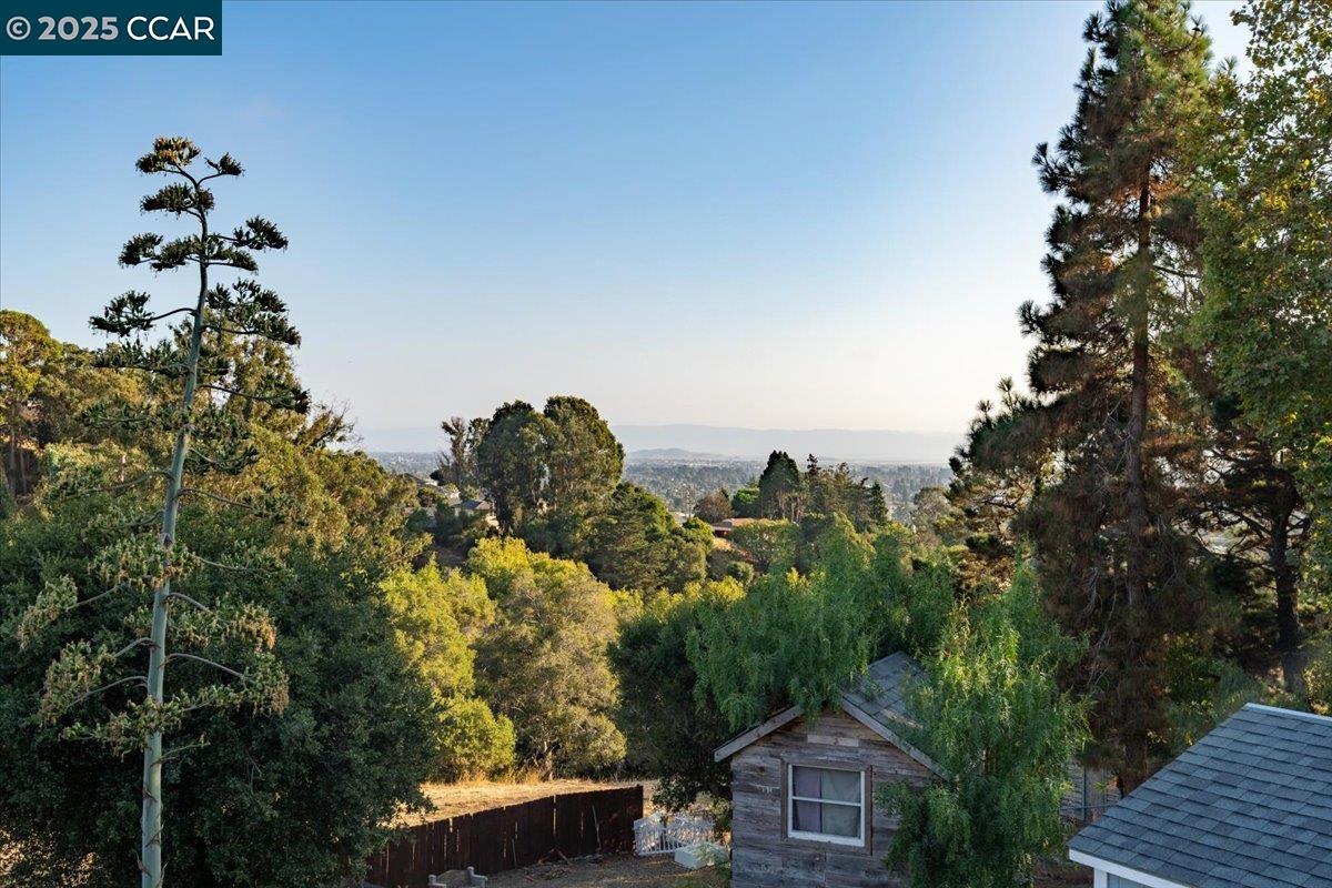 Detail Gallery Image 30 of 42 For 1236 Highland Blvd, Hayward,  CA 94542 - 3 Beds | 2 Baths
