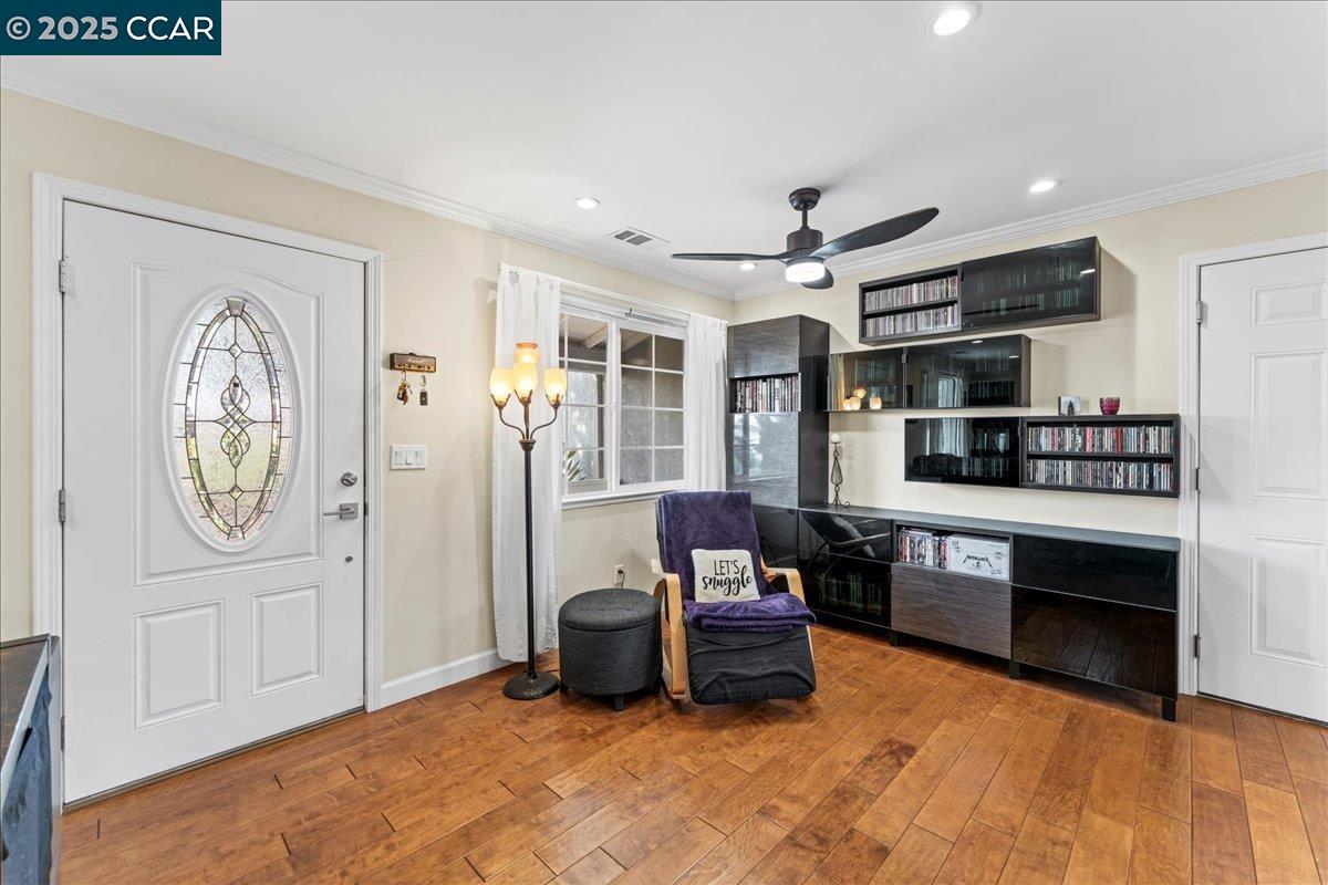 Detail Gallery Image 4 of 42 For 1236 Highland Blvd, Hayward,  CA 94542 - 3 Beds | 2 Baths