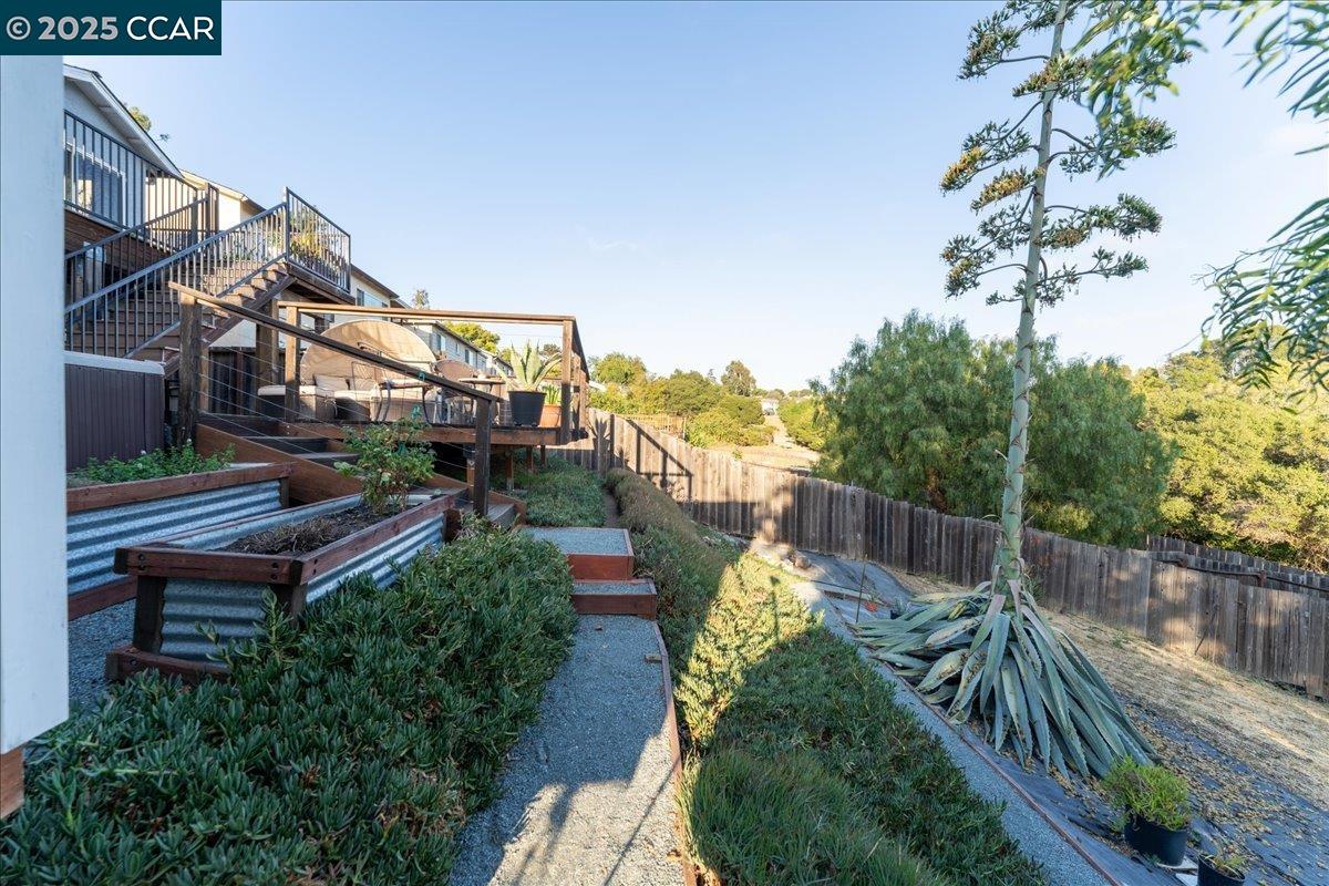 Detail Gallery Image 37 of 42 For 1236 Highland Blvd, Hayward,  CA 94542 - 3 Beds | 2 Baths