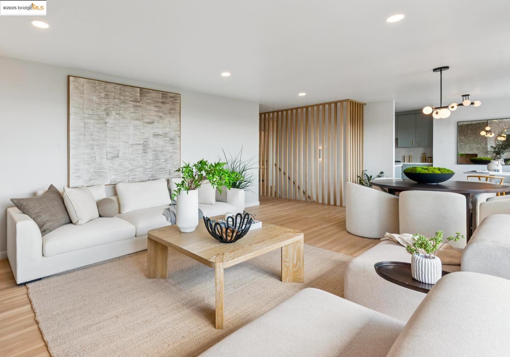 Detail Gallery Image 8 of 55 For 425 Creighton Way, Oakland,  CA 94619 - 4 Beds | 2 Baths