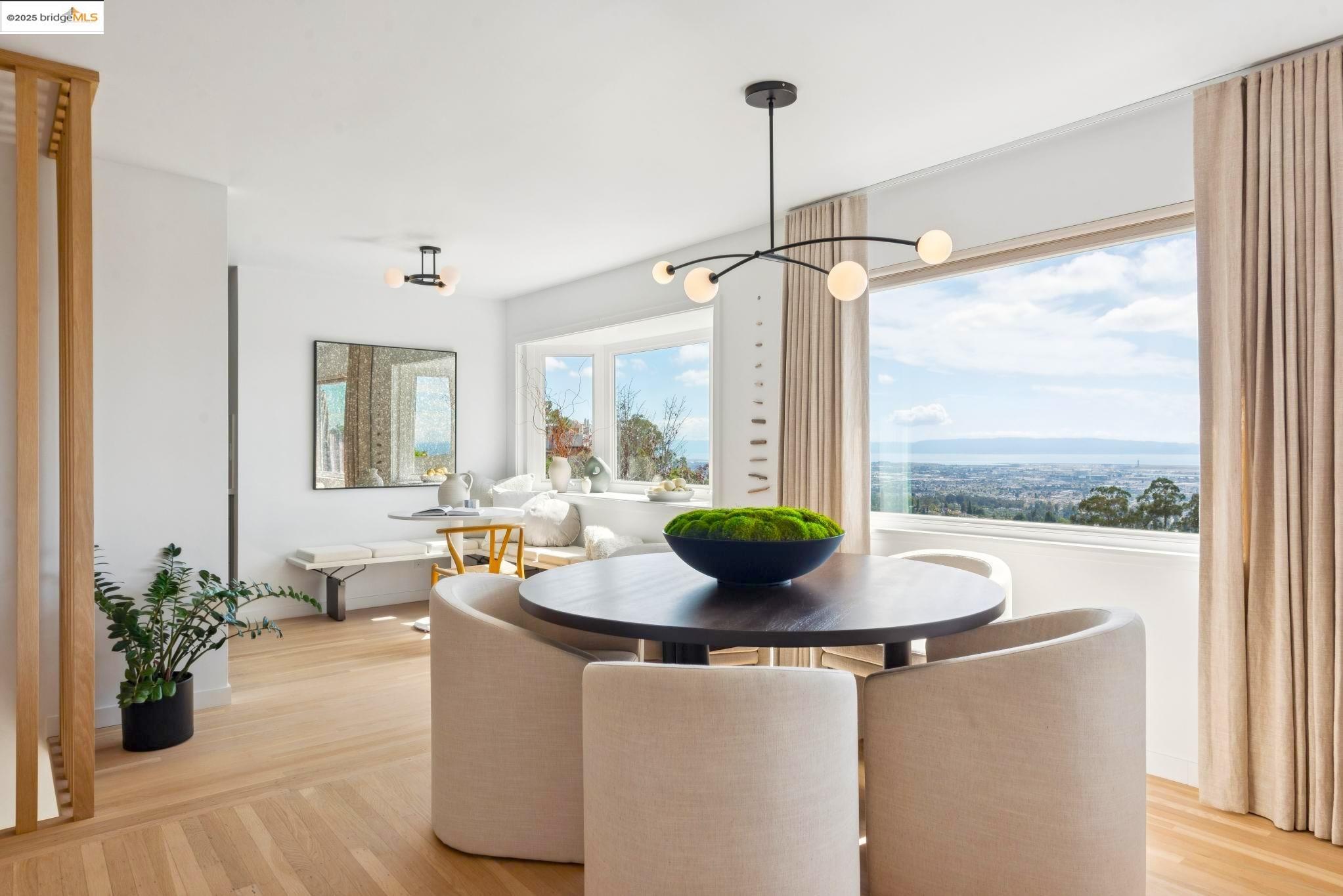 Detail Gallery Image 9 of 55 For 425 Creighton Way, Oakland,  CA 94619 - 4 Beds | 2 Baths