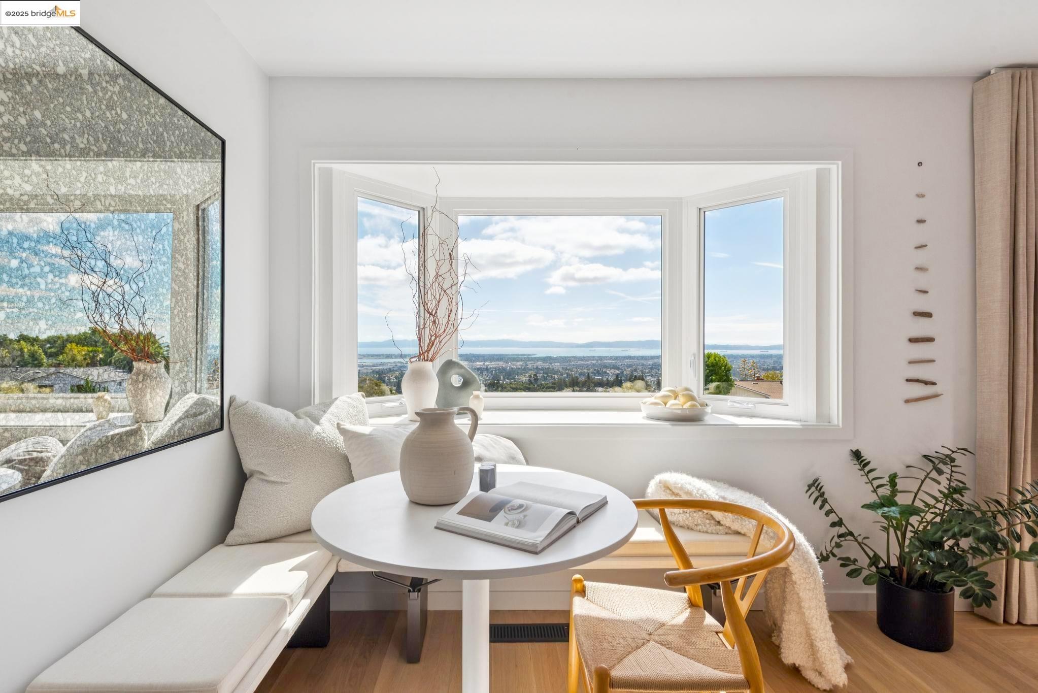 Detail Gallery Image 12 of 55 For 425 Creighton Way, Oakland,  CA 94619 - 4 Beds | 2 Baths