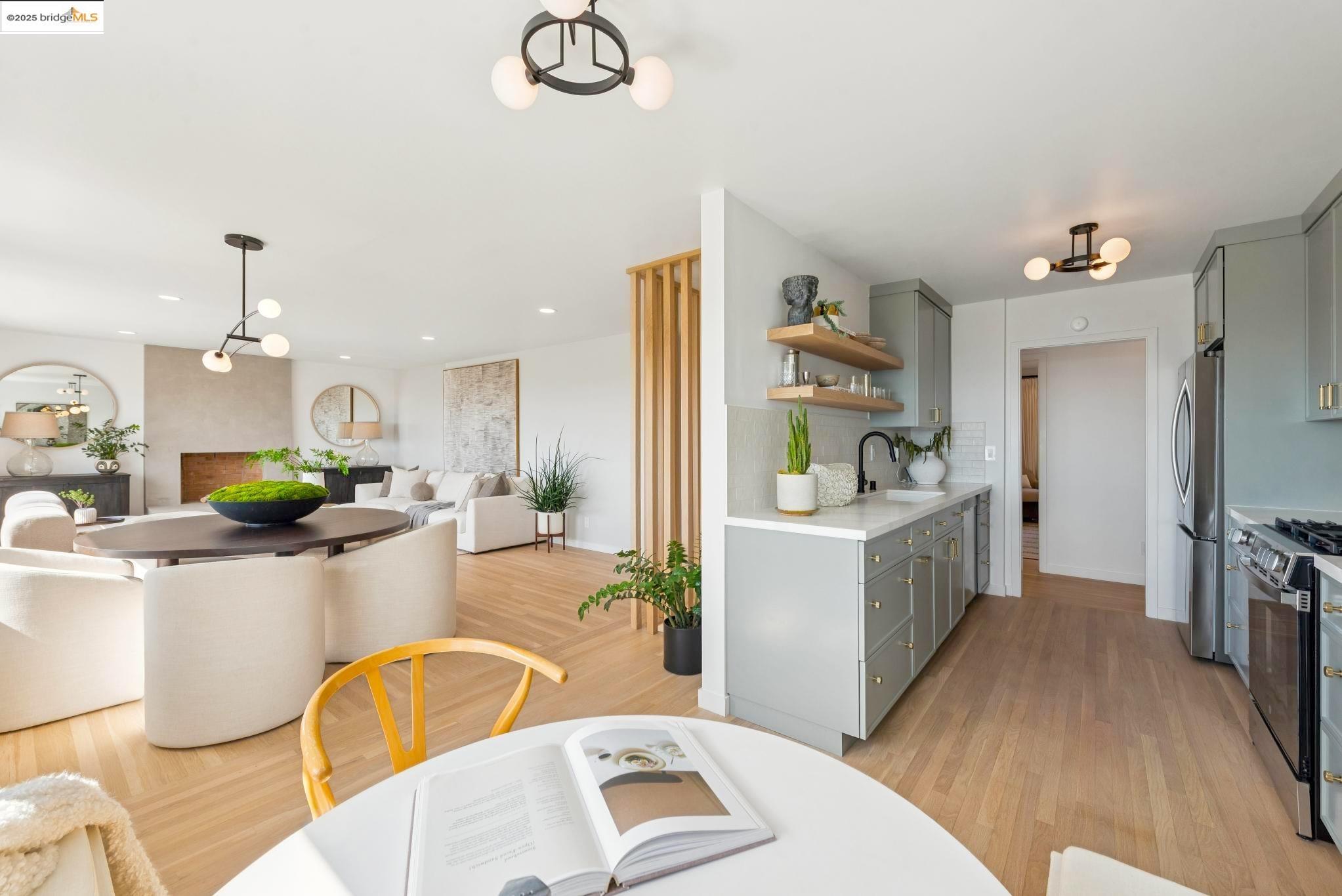 Detail Gallery Image 16 of 55 For 425 Creighton Way, Oakland,  CA 94619 - 4 Beds | 2 Baths
