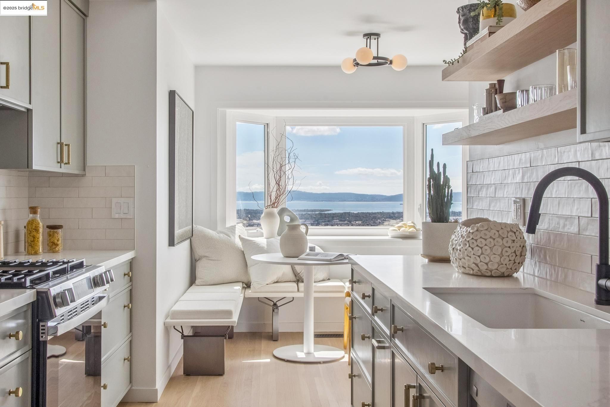 Detail Gallery Image 18 of 55 For 425 Creighton Way, Oakland,  CA 94619 - 4 Beds | 2 Baths