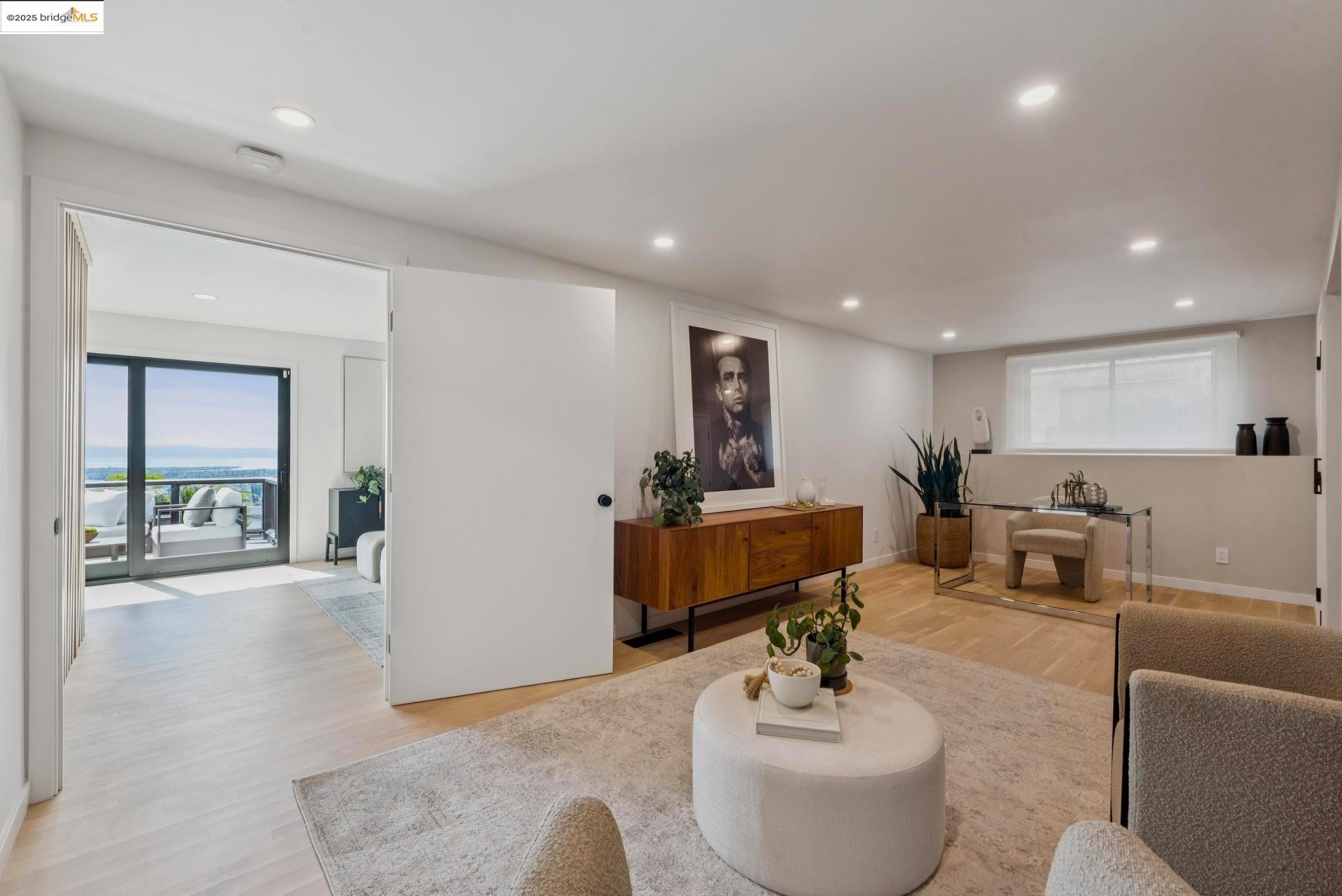Detail Gallery Image 43 of 55 For 425 Creighton Way, Oakland,  CA 94619 - 4 Beds | 2 Baths