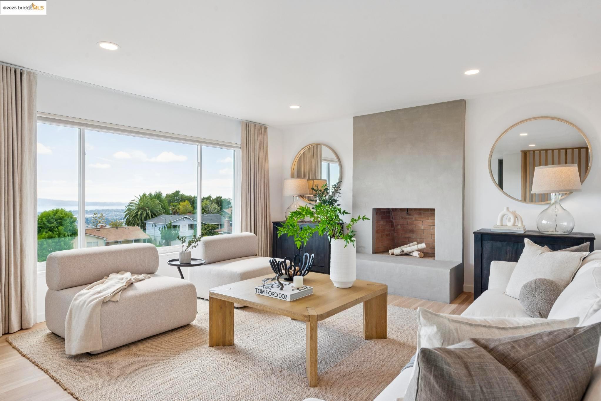 Detail Gallery Image 5 of 55 For 425 Creighton Way, Oakland,  CA 94619 - 4 Beds | 2 Baths