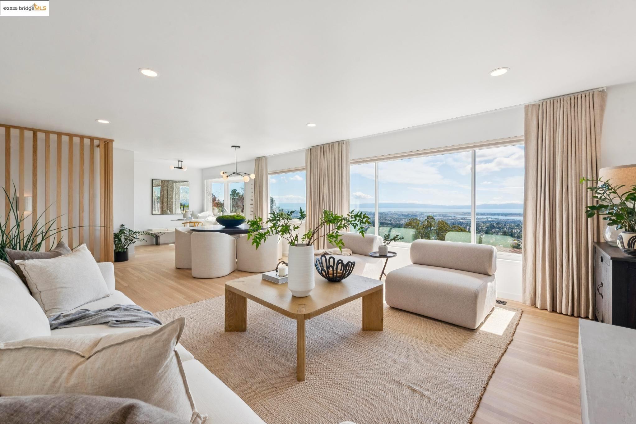 Detail Gallery Image 7 of 55 For 425 Creighton Way, Oakland,  CA 94619 - 4 Beds | 2 Baths