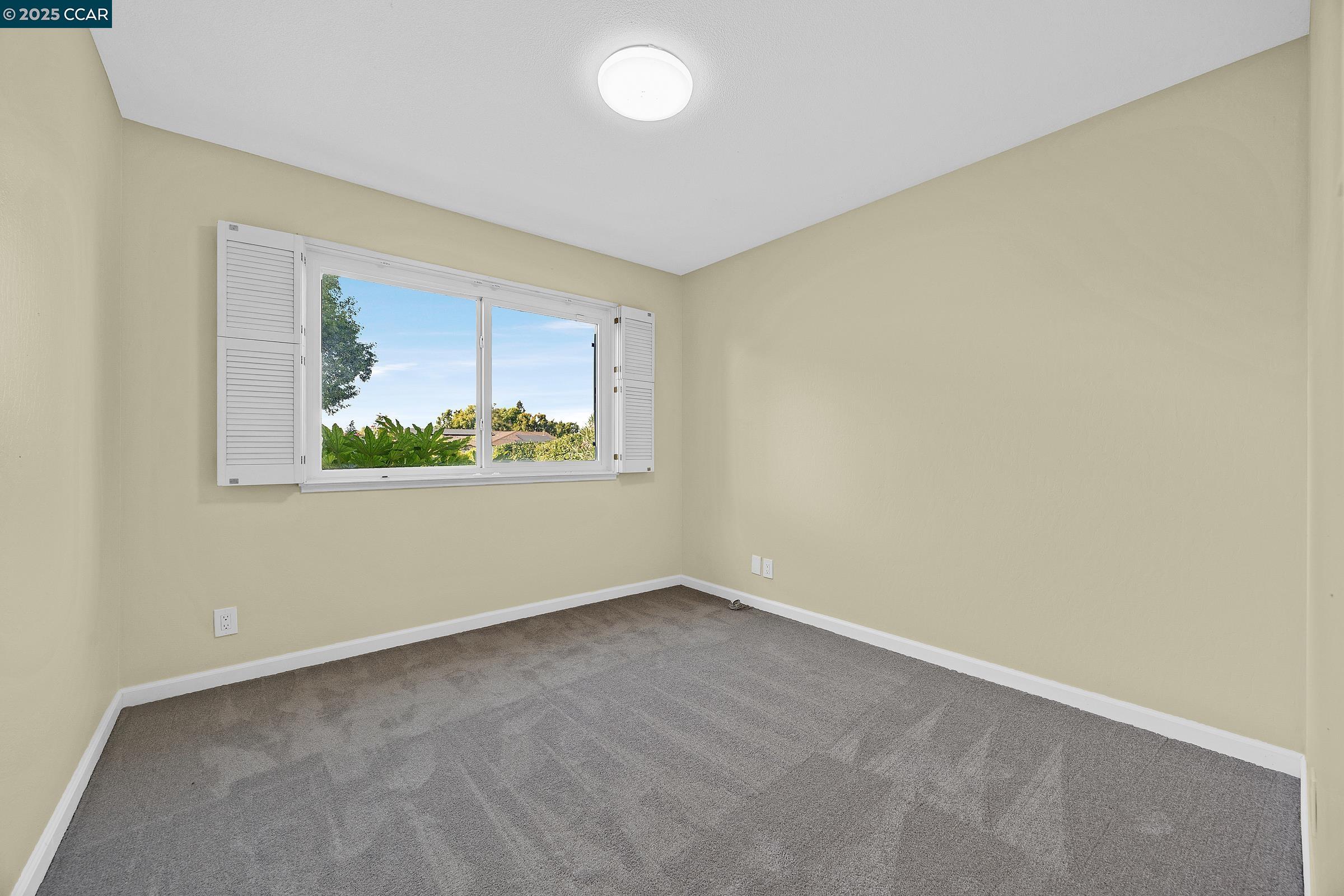 Detail Gallery Image 14 of 20 For 1422 Flintwood Ct, Martinez,  CA 94553 - 3 Beds | 2 Baths