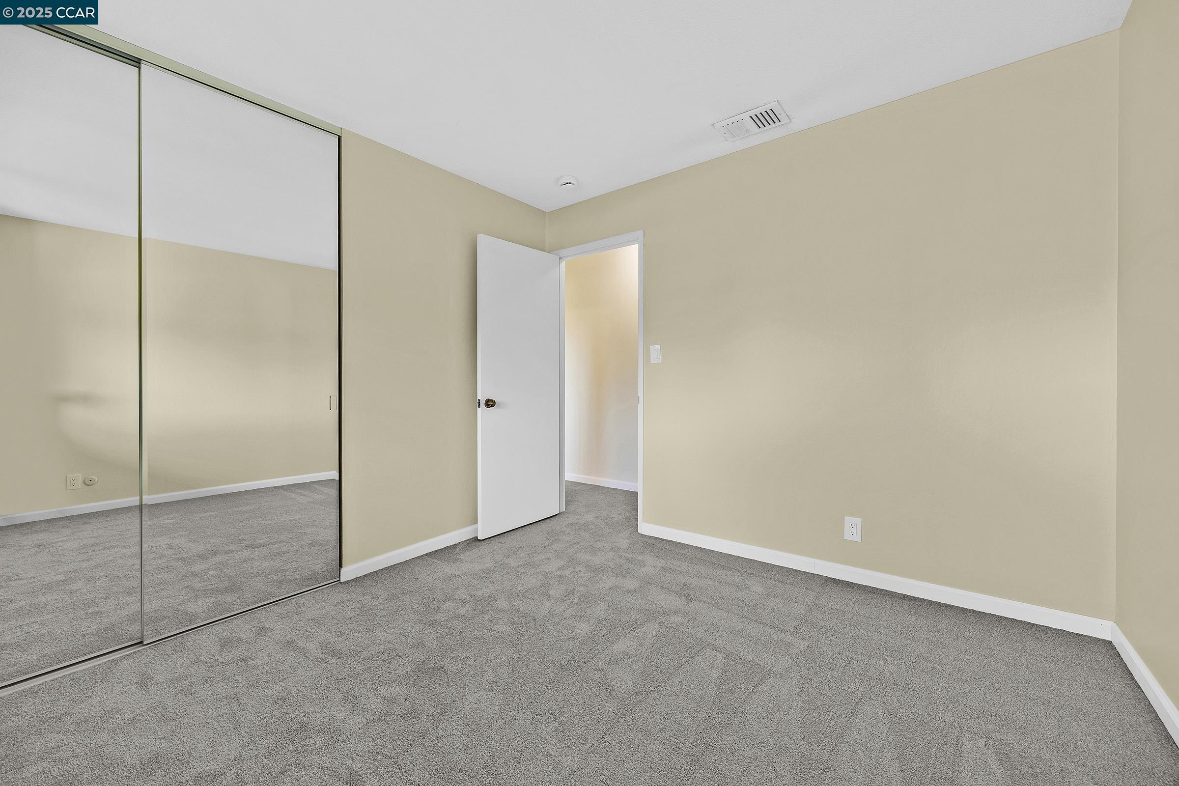 Detail Gallery Image 16 of 20 For 1422 Flintwood Ct, Martinez,  CA 94553 - 3 Beds | 2 Baths
