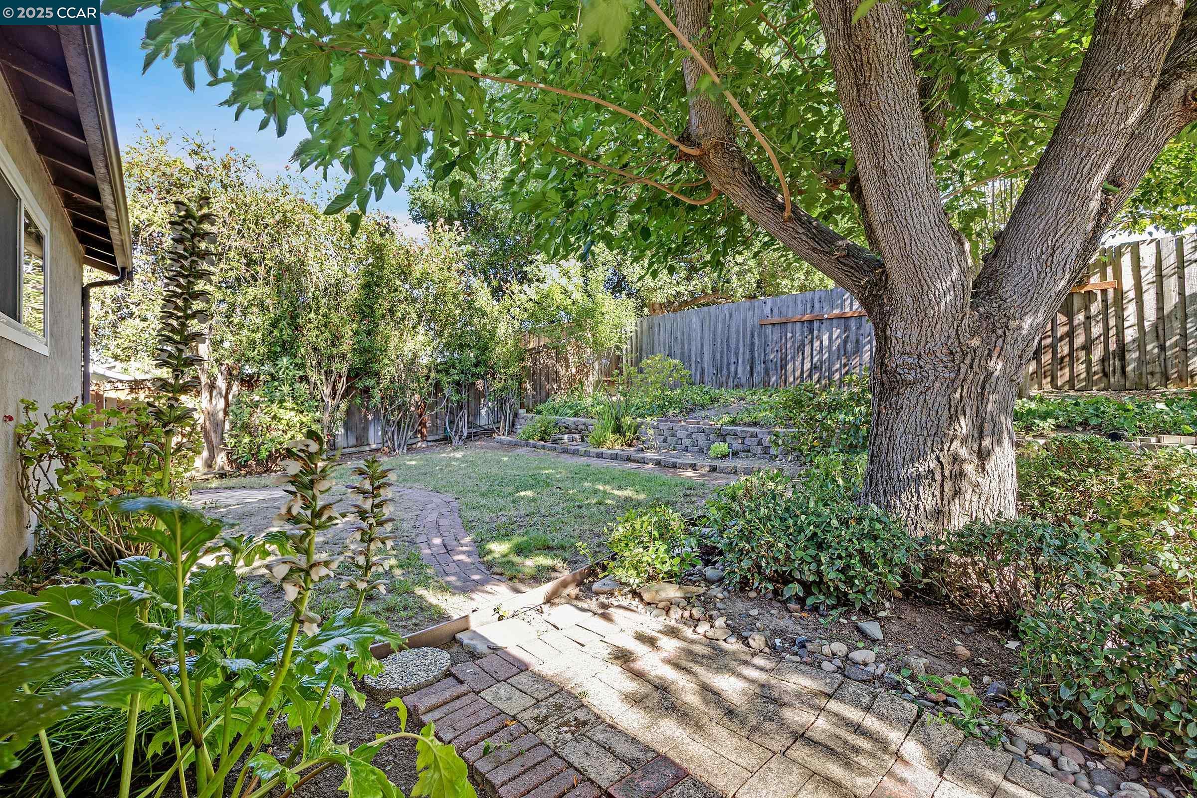Detail Gallery Image 19 of 20 For 1422 Flintwood Ct, Martinez,  CA 94553 - 3 Beds | 2 Baths