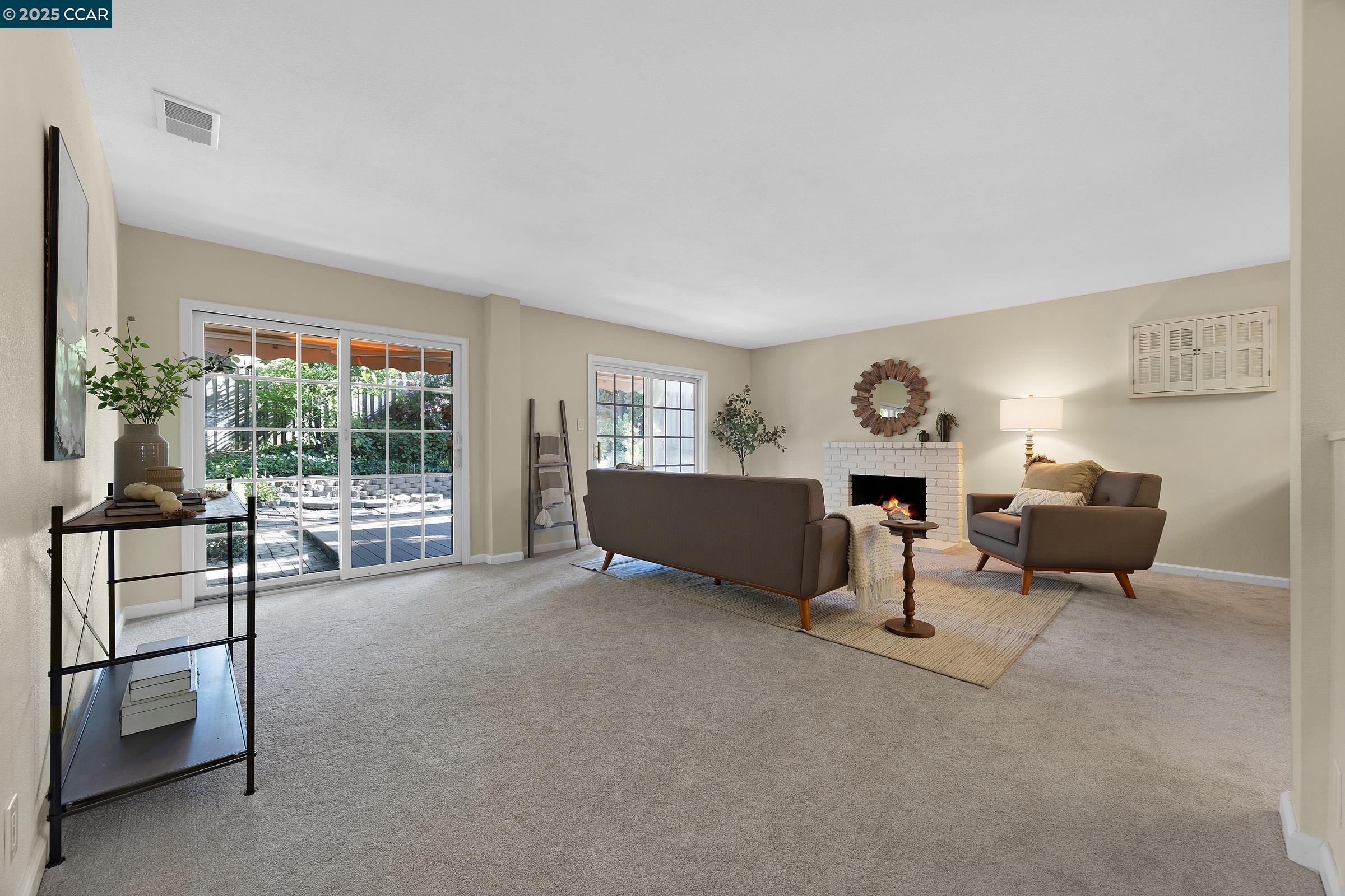 Detail Gallery Image 5 of 20 For 1422 Flintwood Ct, Martinez,  CA 94553 - 3 Beds | 2 Baths