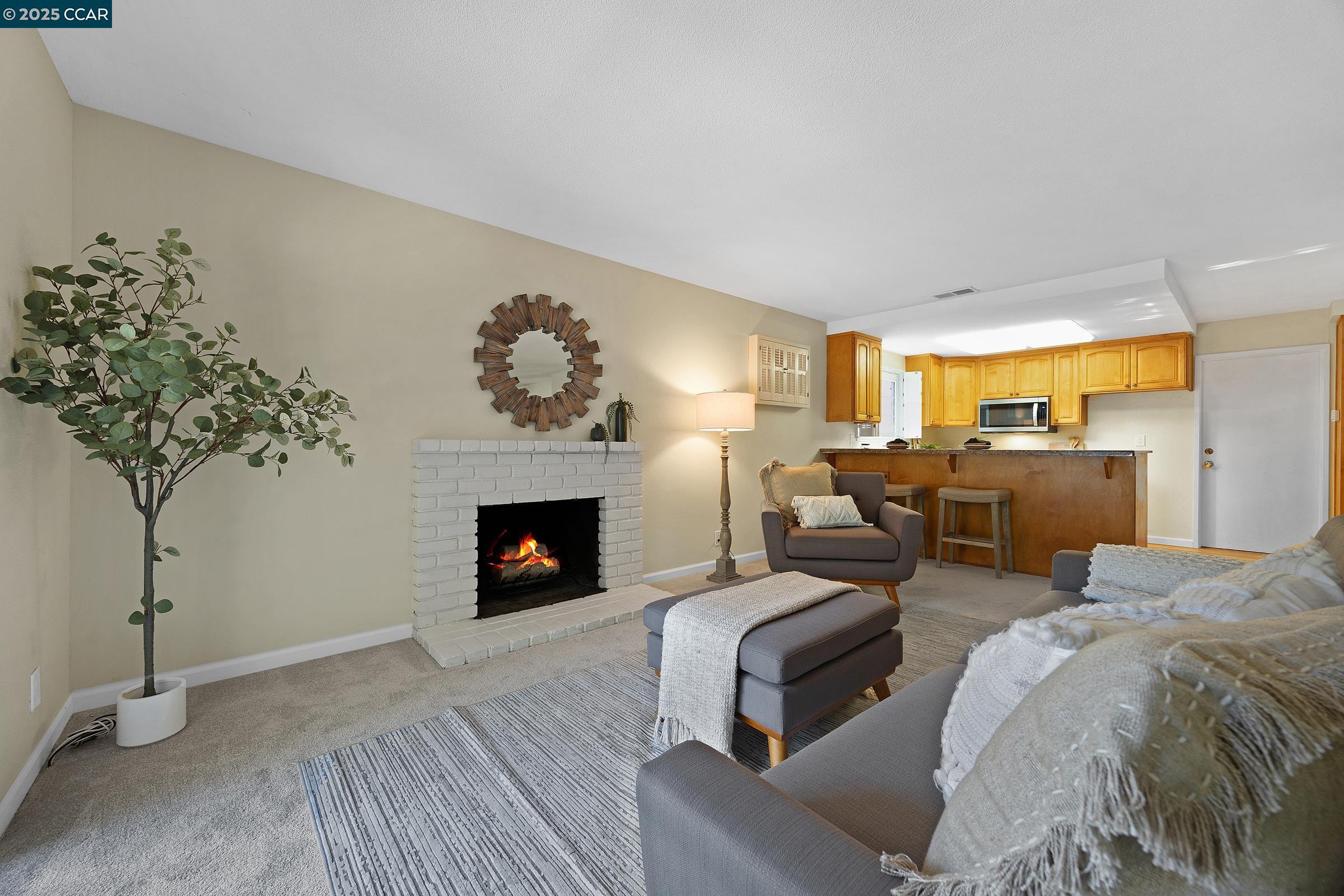Detail Gallery Image 10 of 20 For 1422 Flintwood Ct, Martinez,  CA 94553 - 3 Beds | 2 Baths